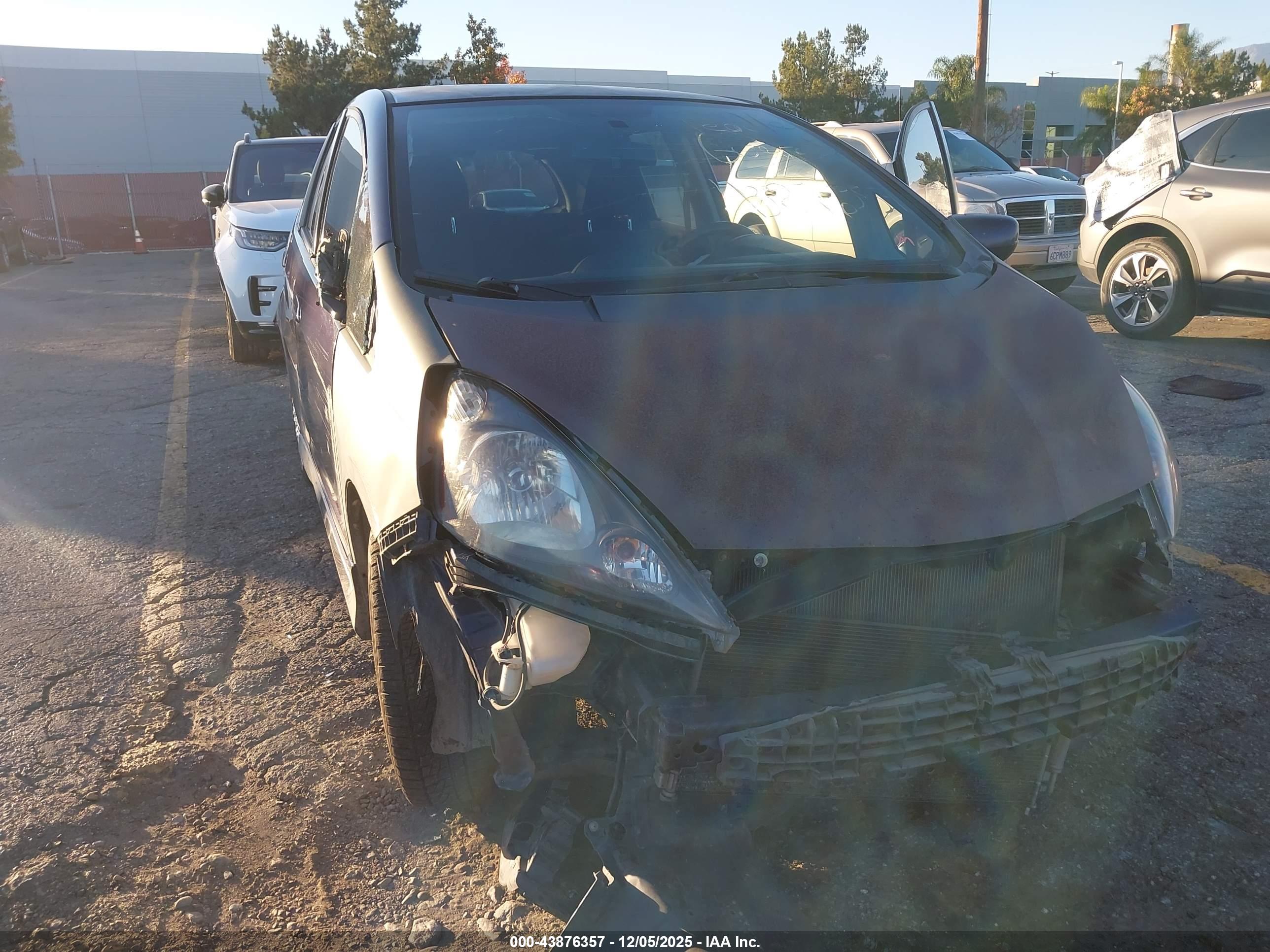 HONDA FIT image 6