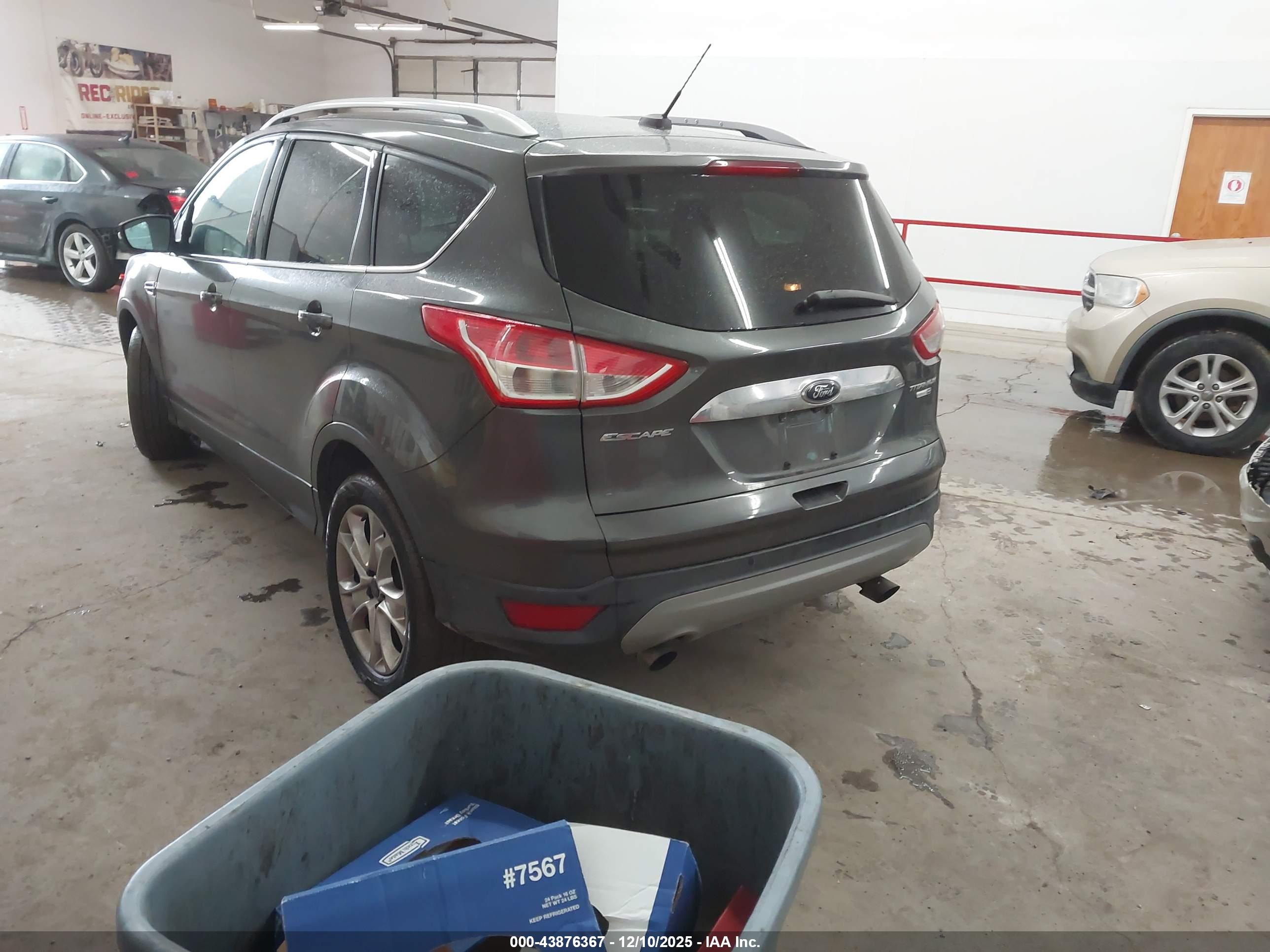 FORD ESCAPE image 3