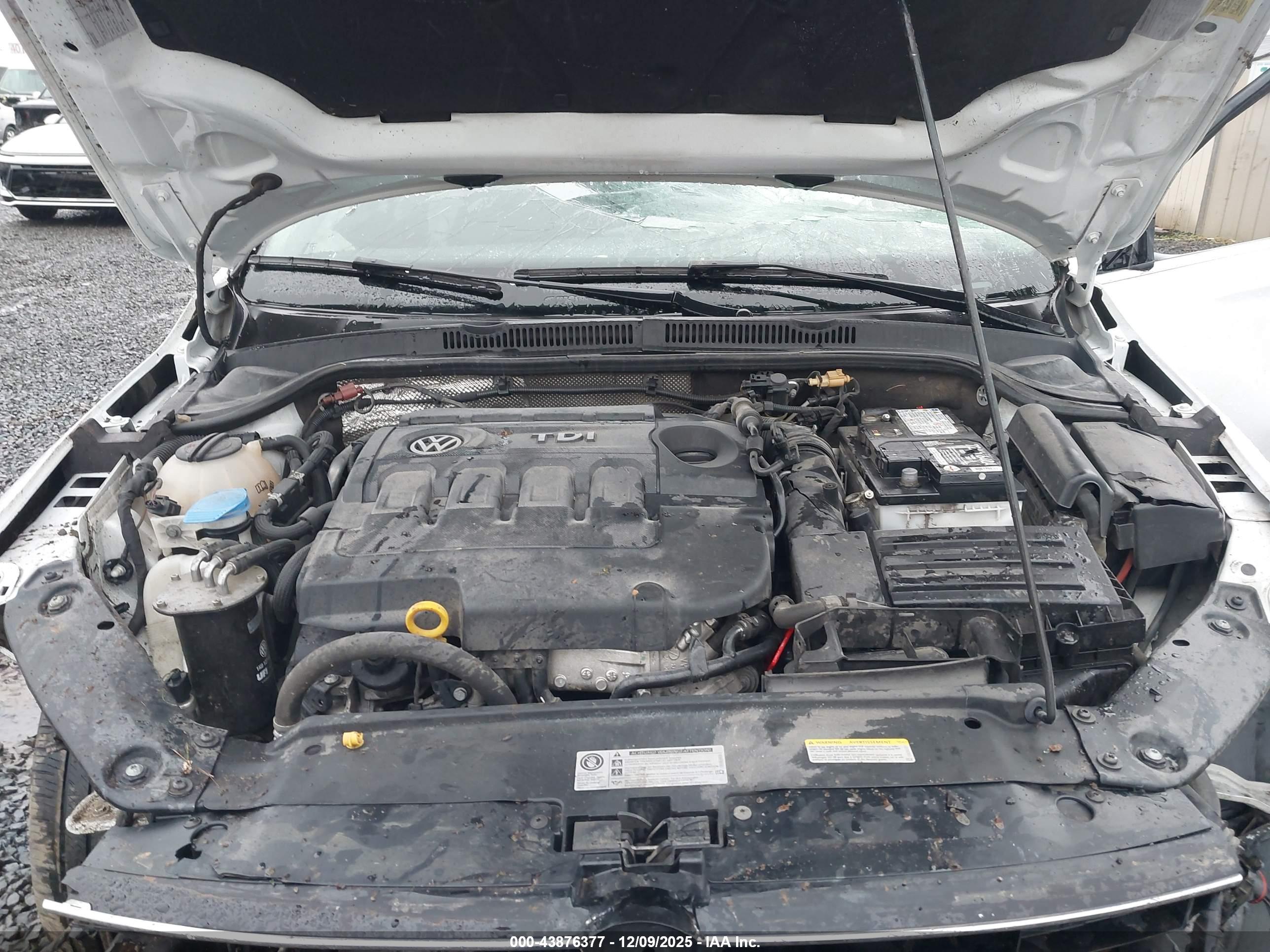 VOLKSWAGEN JETTA image 10