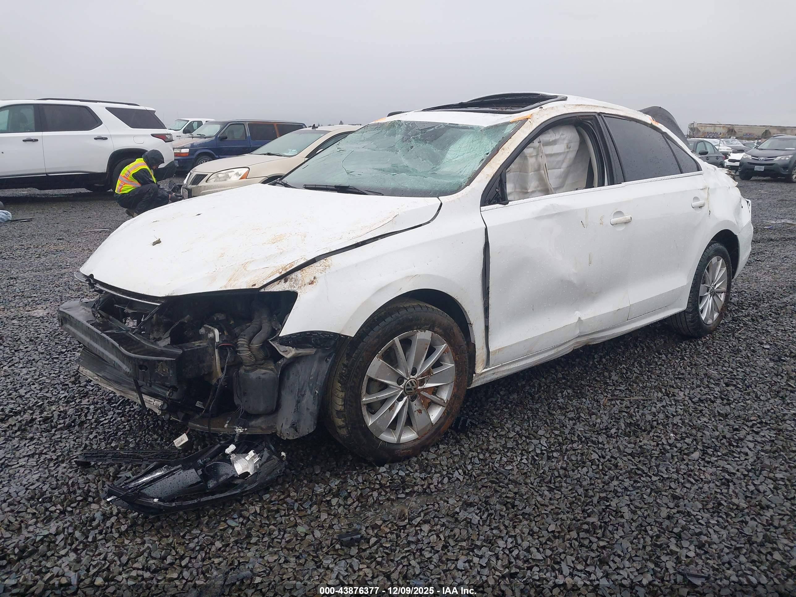 VOLKSWAGEN JETTA image 2