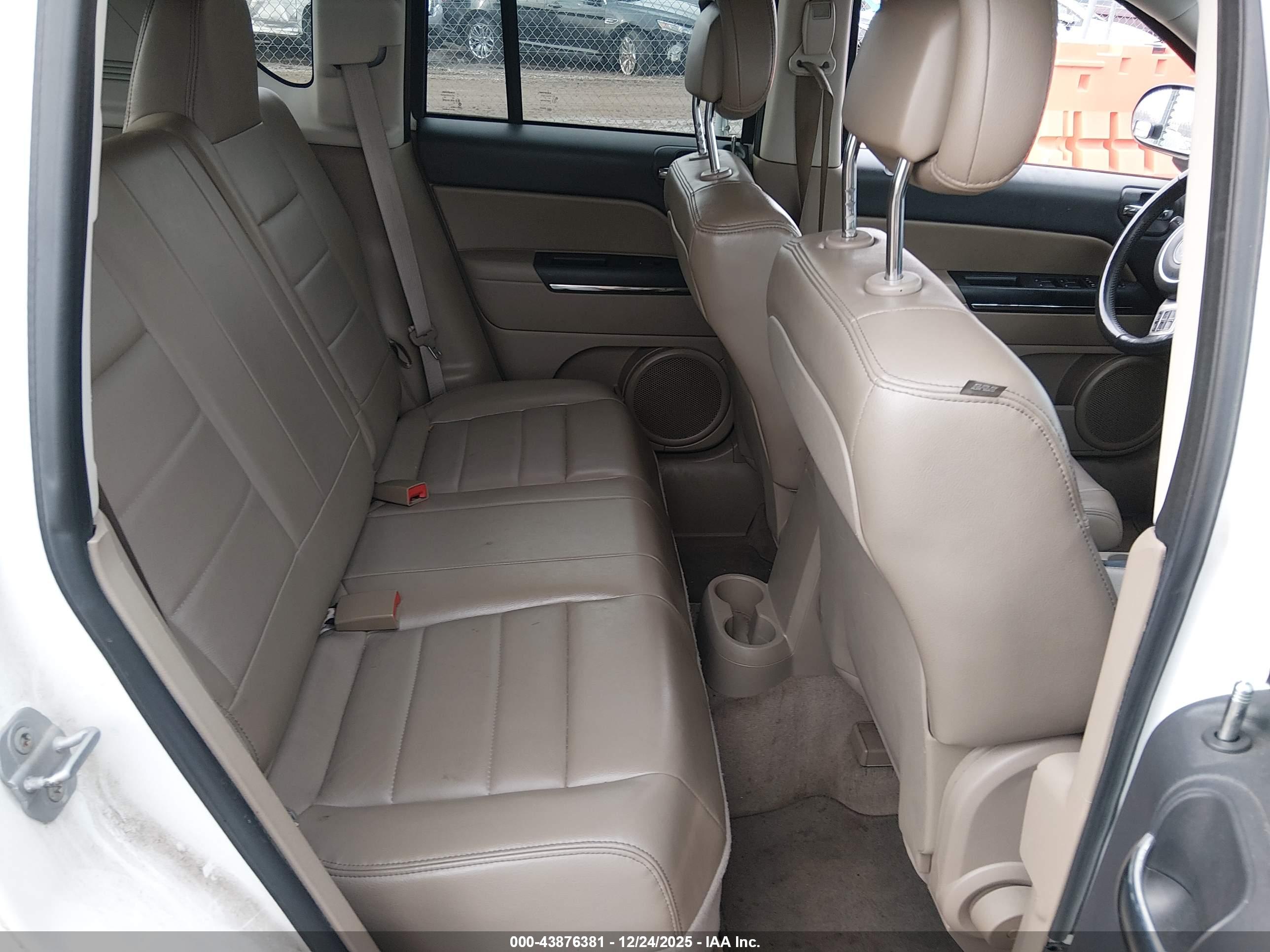 JEEP COMPASS image 8