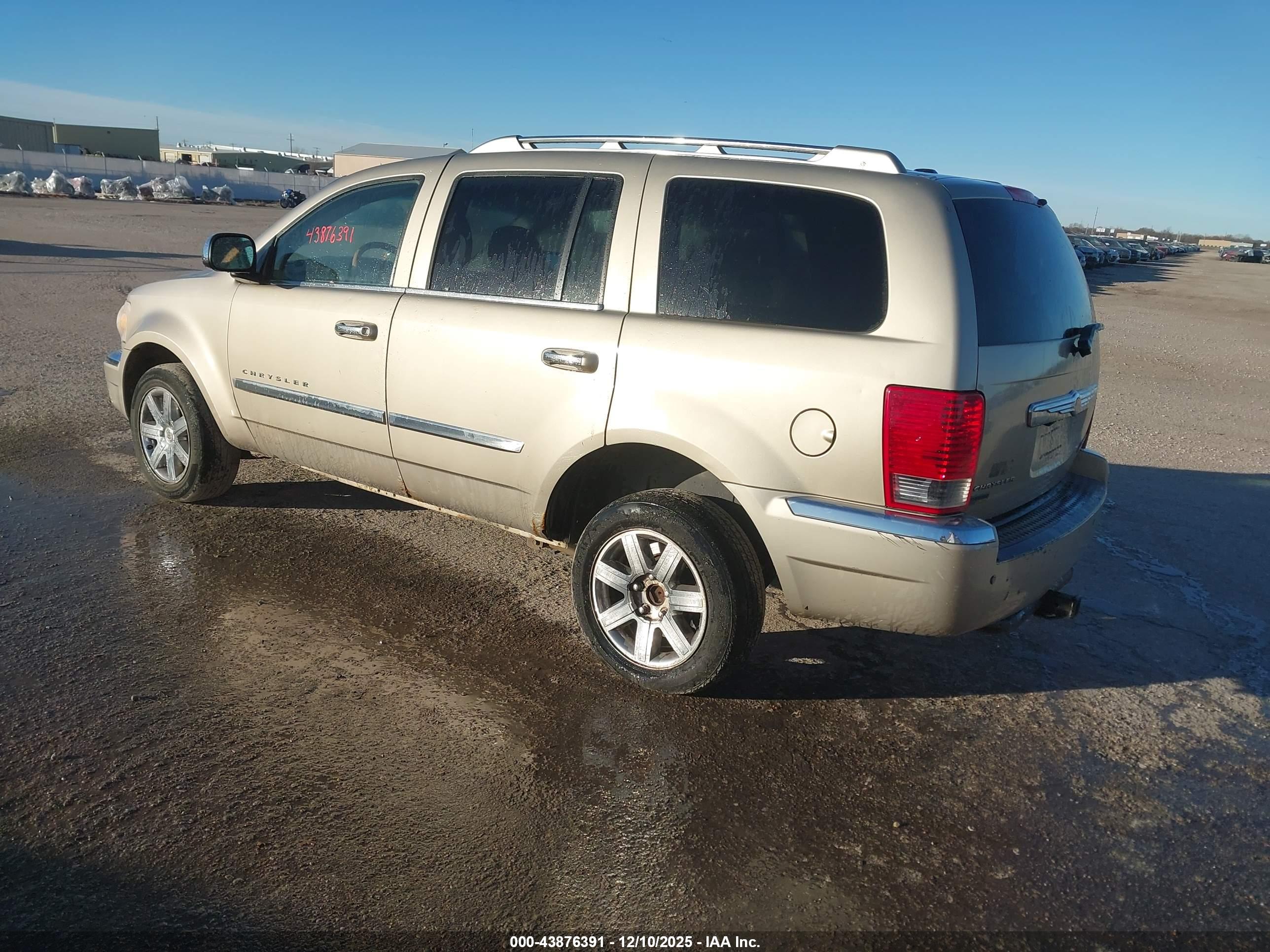 CHRYSLER ASPEN image 3