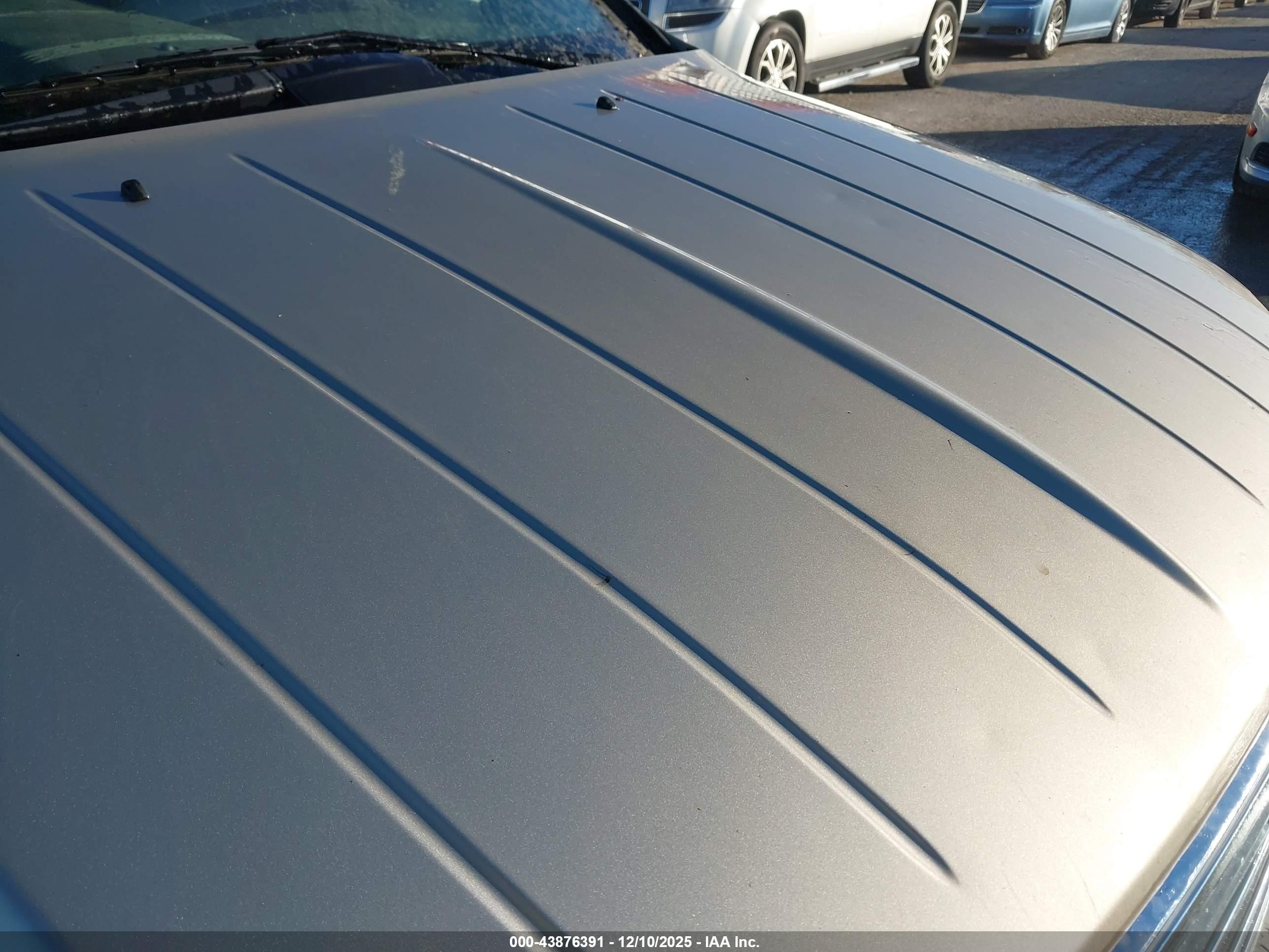 CHRYSLER ASPEN image 6