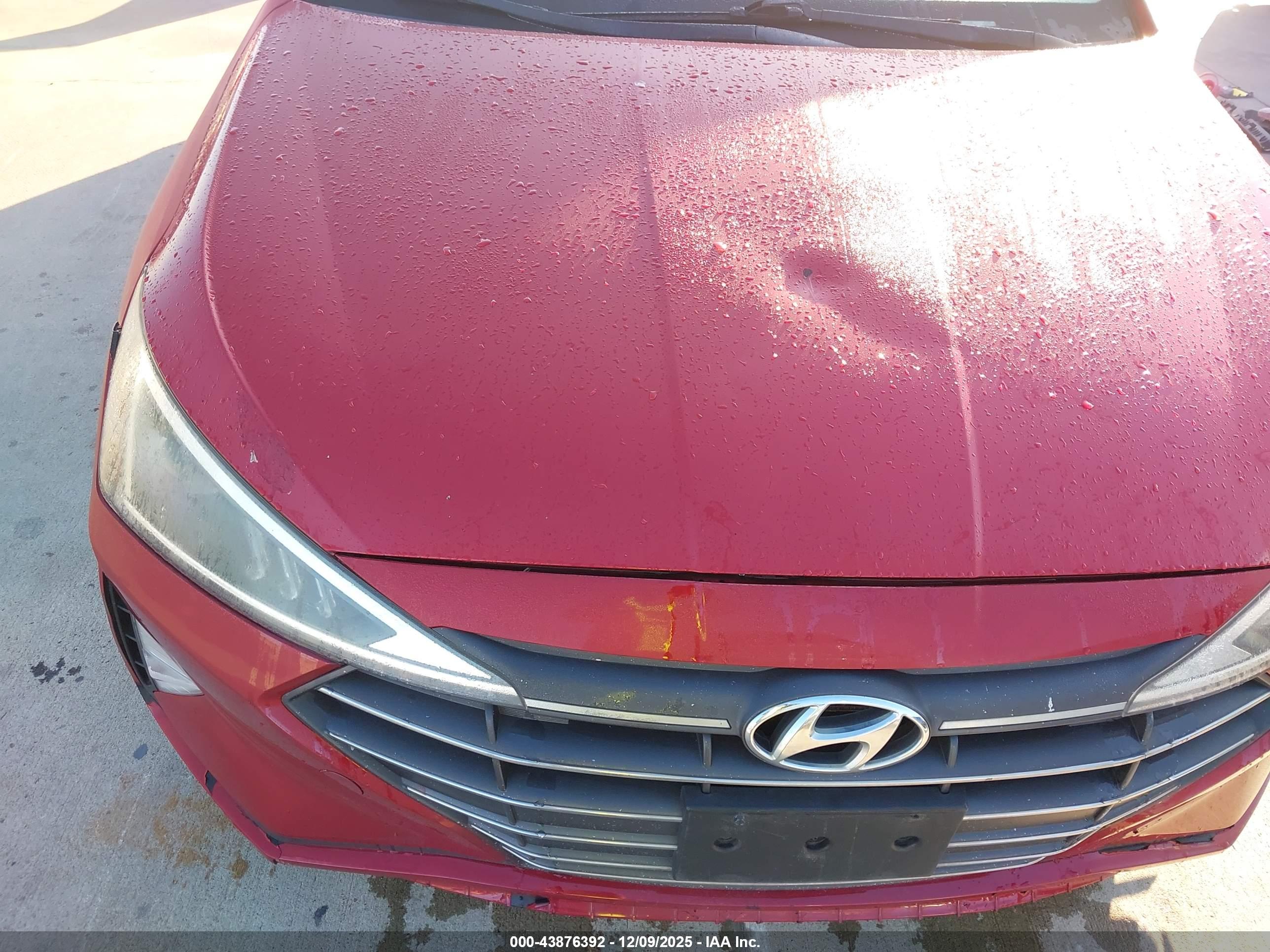 HYUNDAI ELANTRA image 6