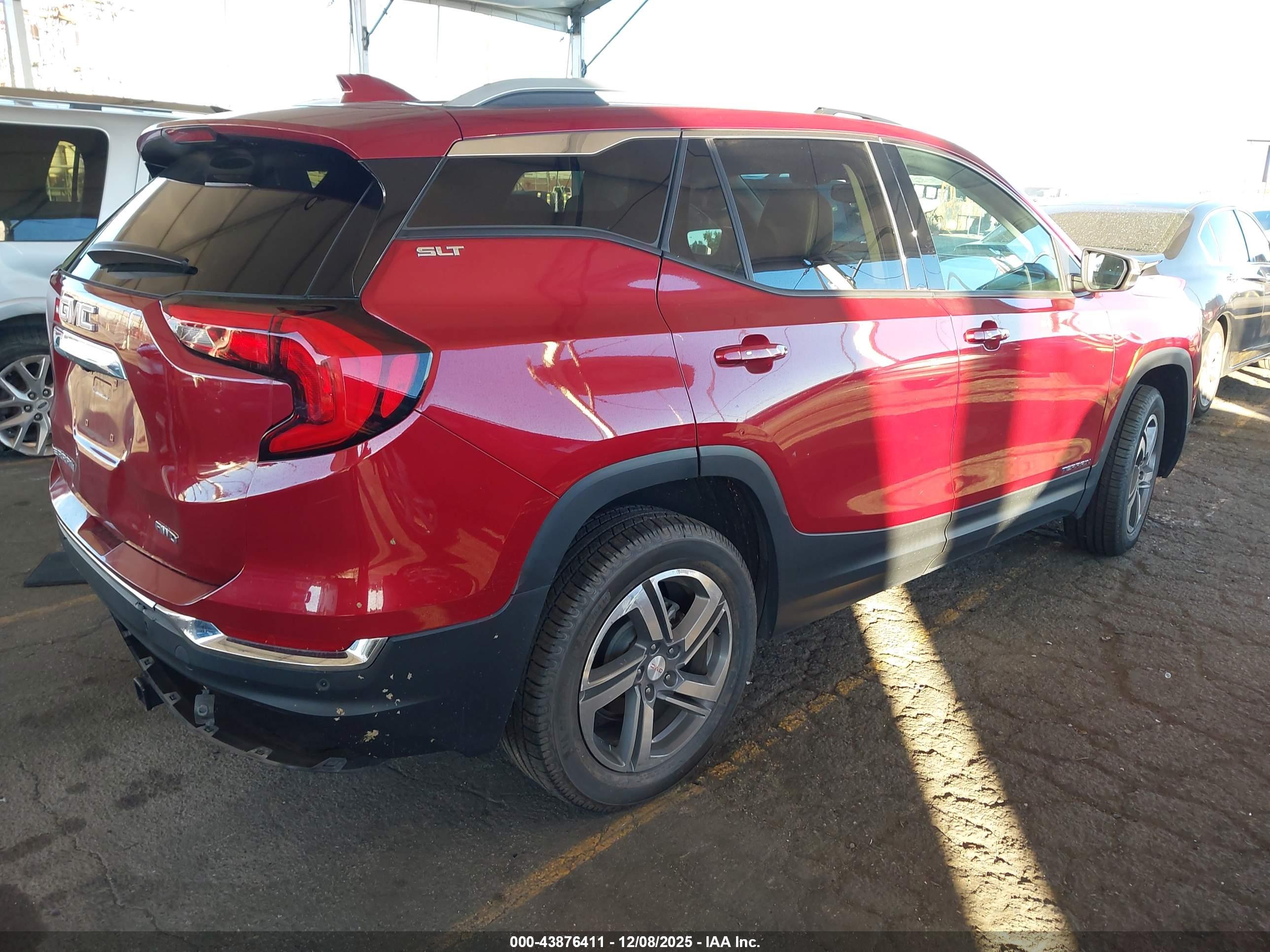 GMC TERRAIN image 4