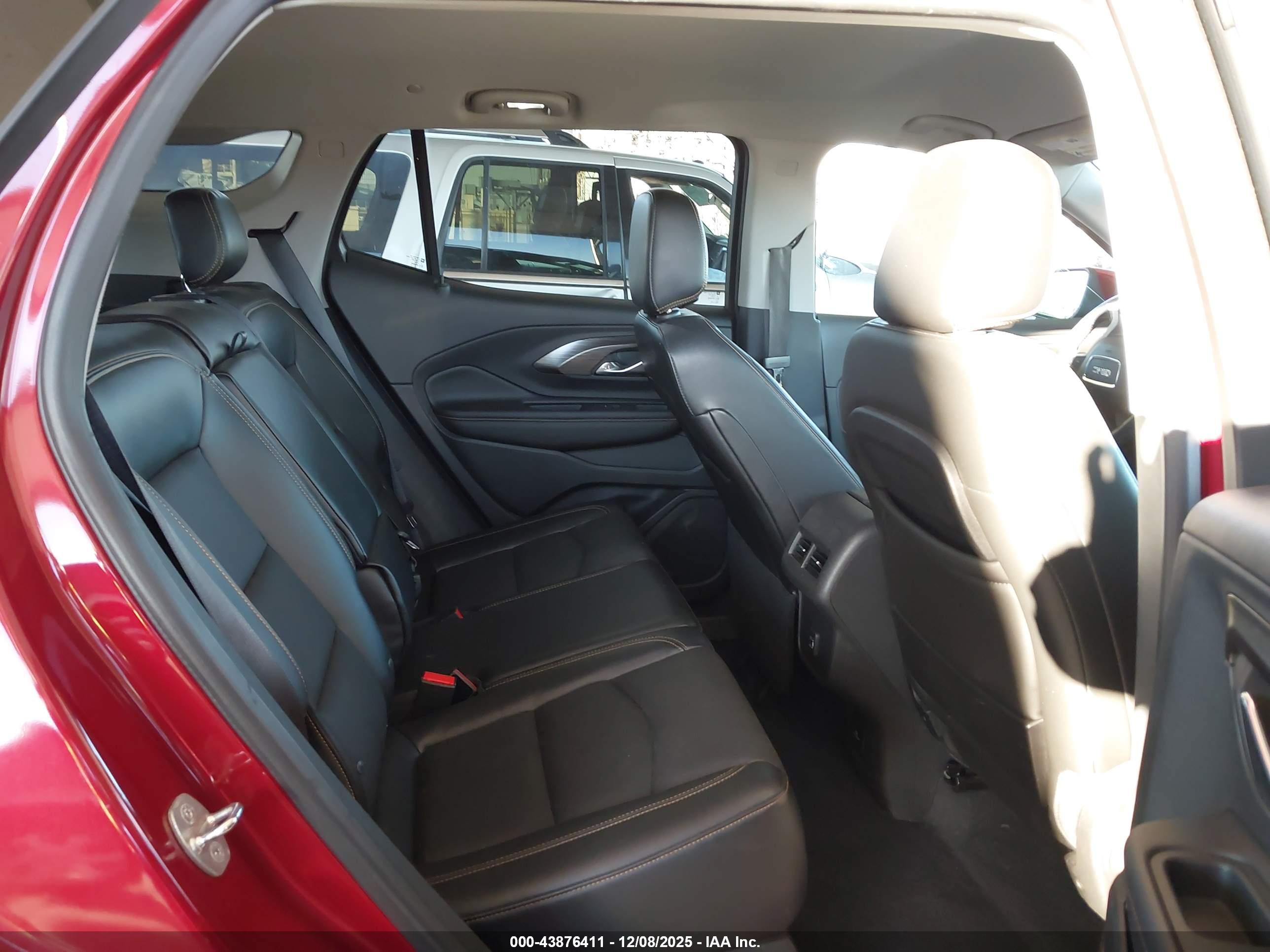 GMC TERRAIN image 8