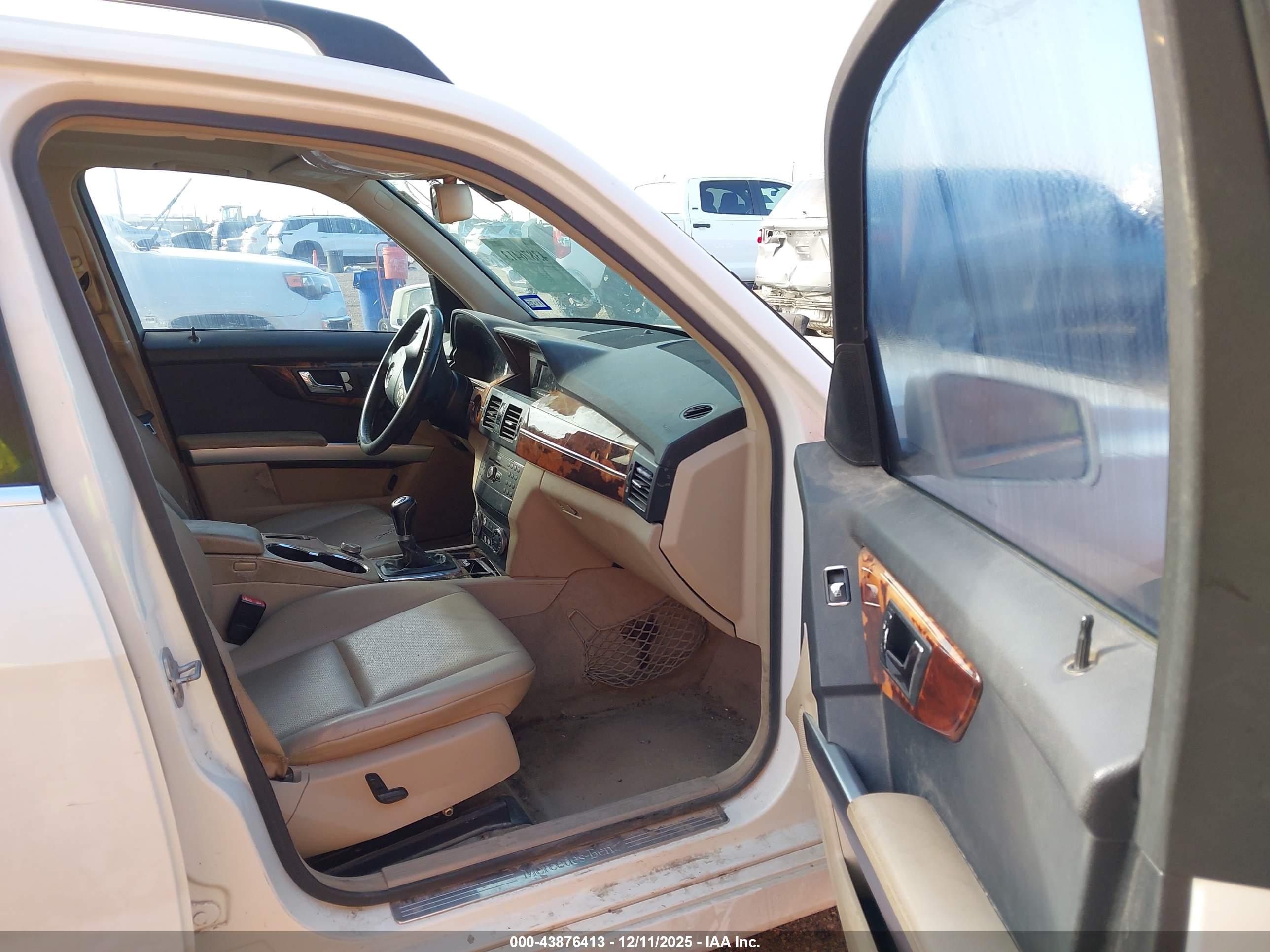 MERCEDES-BENZ GLK image 5