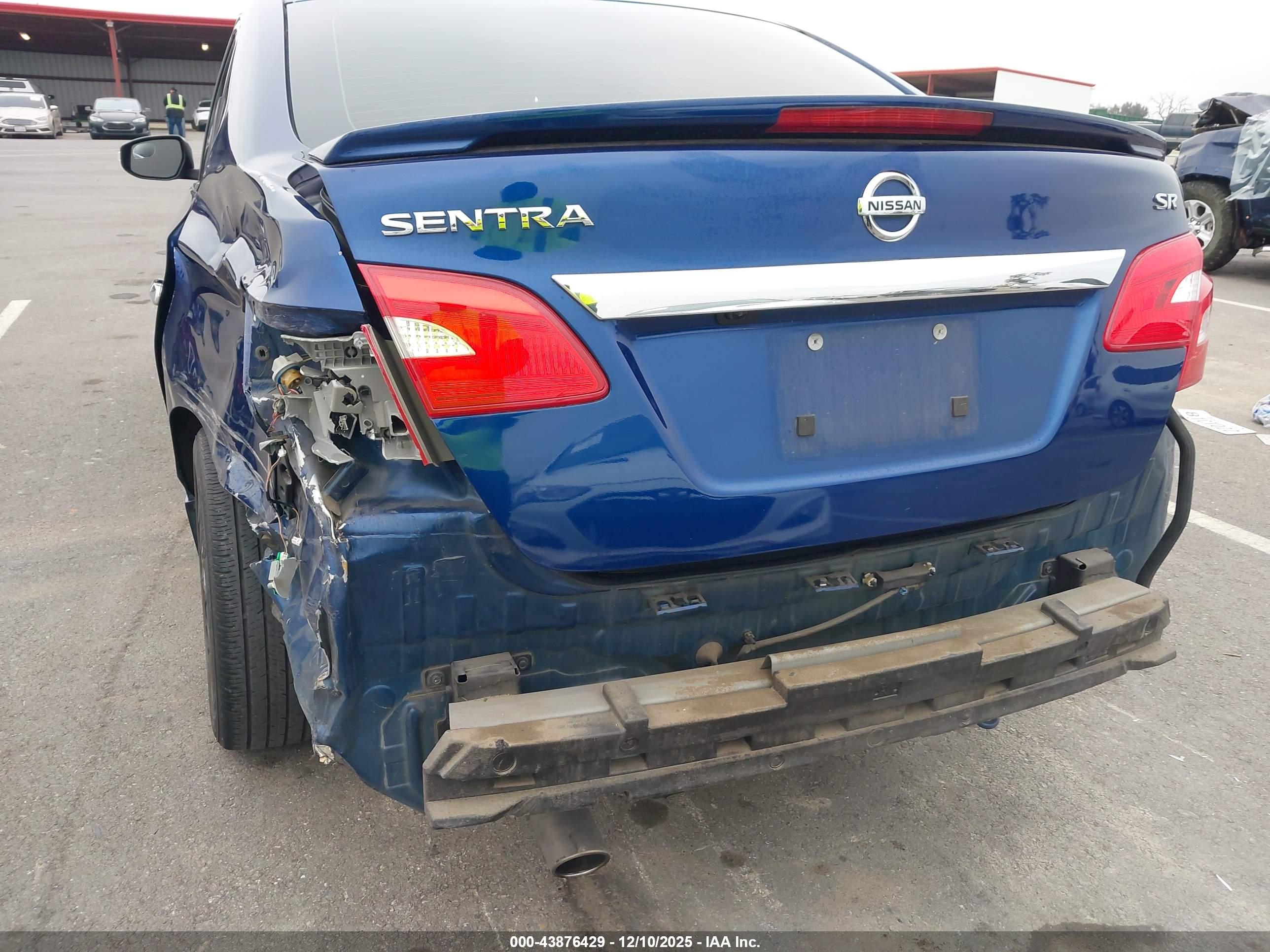 NISSAN SENTRA image 6