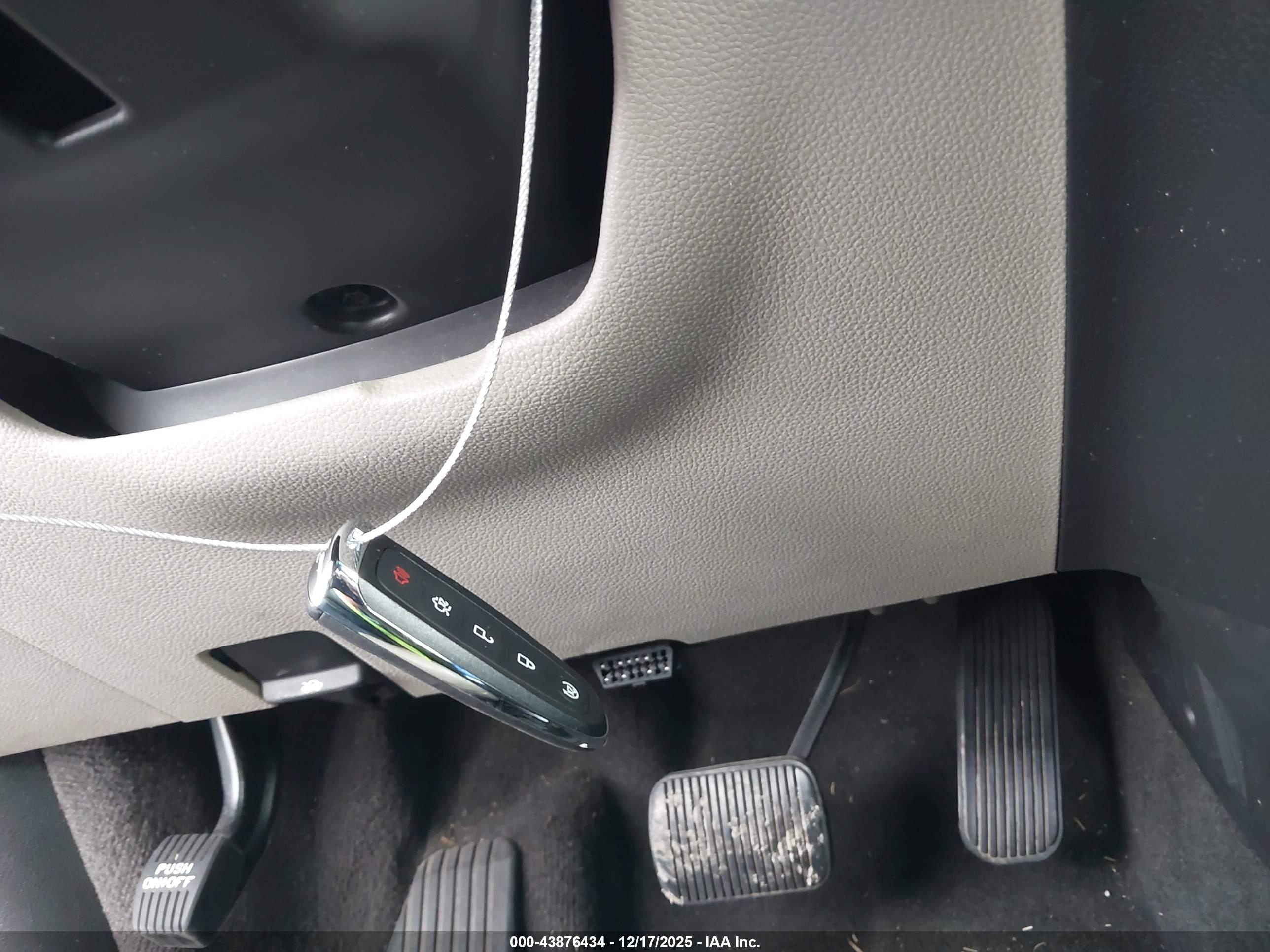 FORD EXPLORER image 11