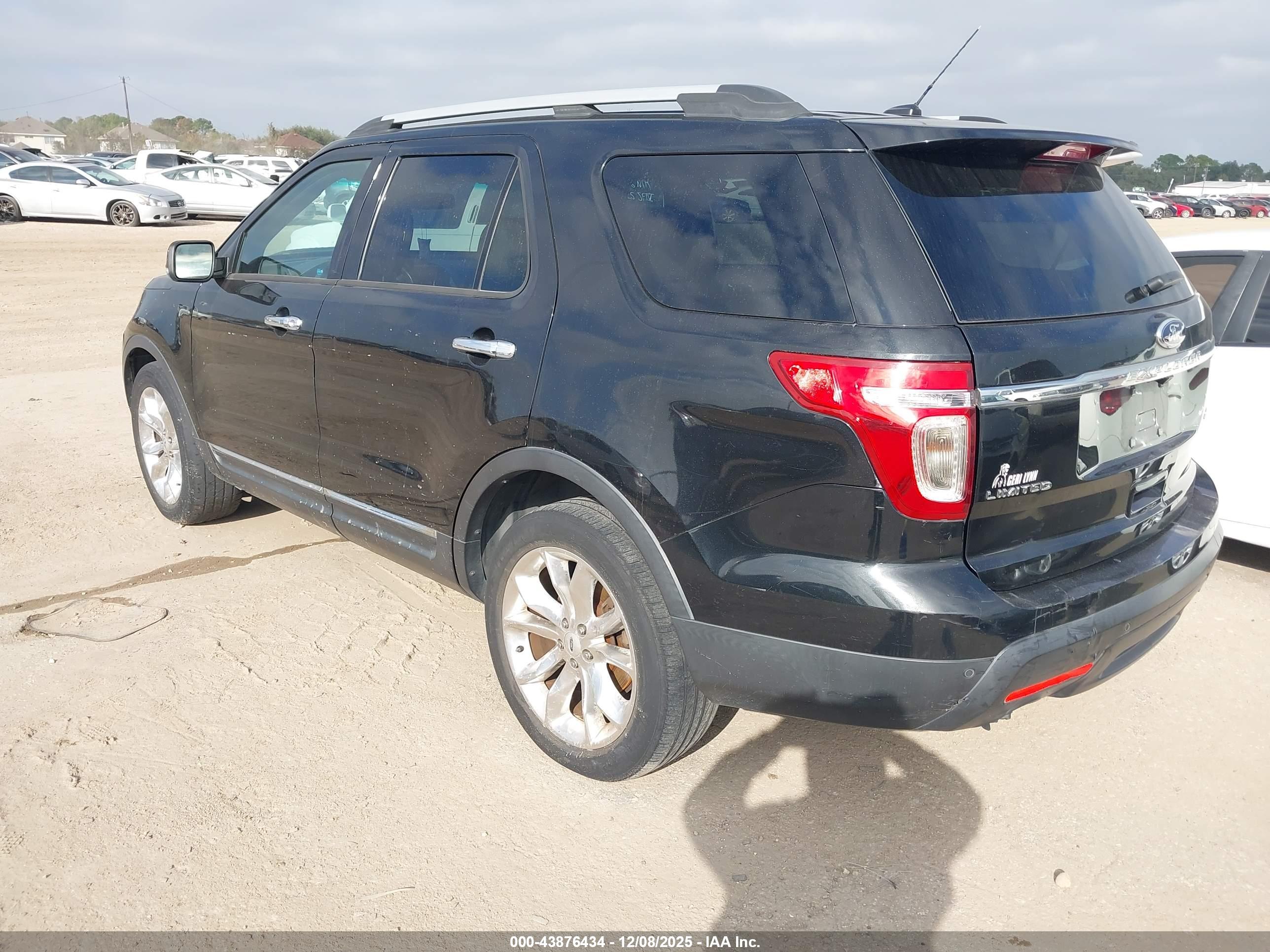 FORD EXPLORER image 3