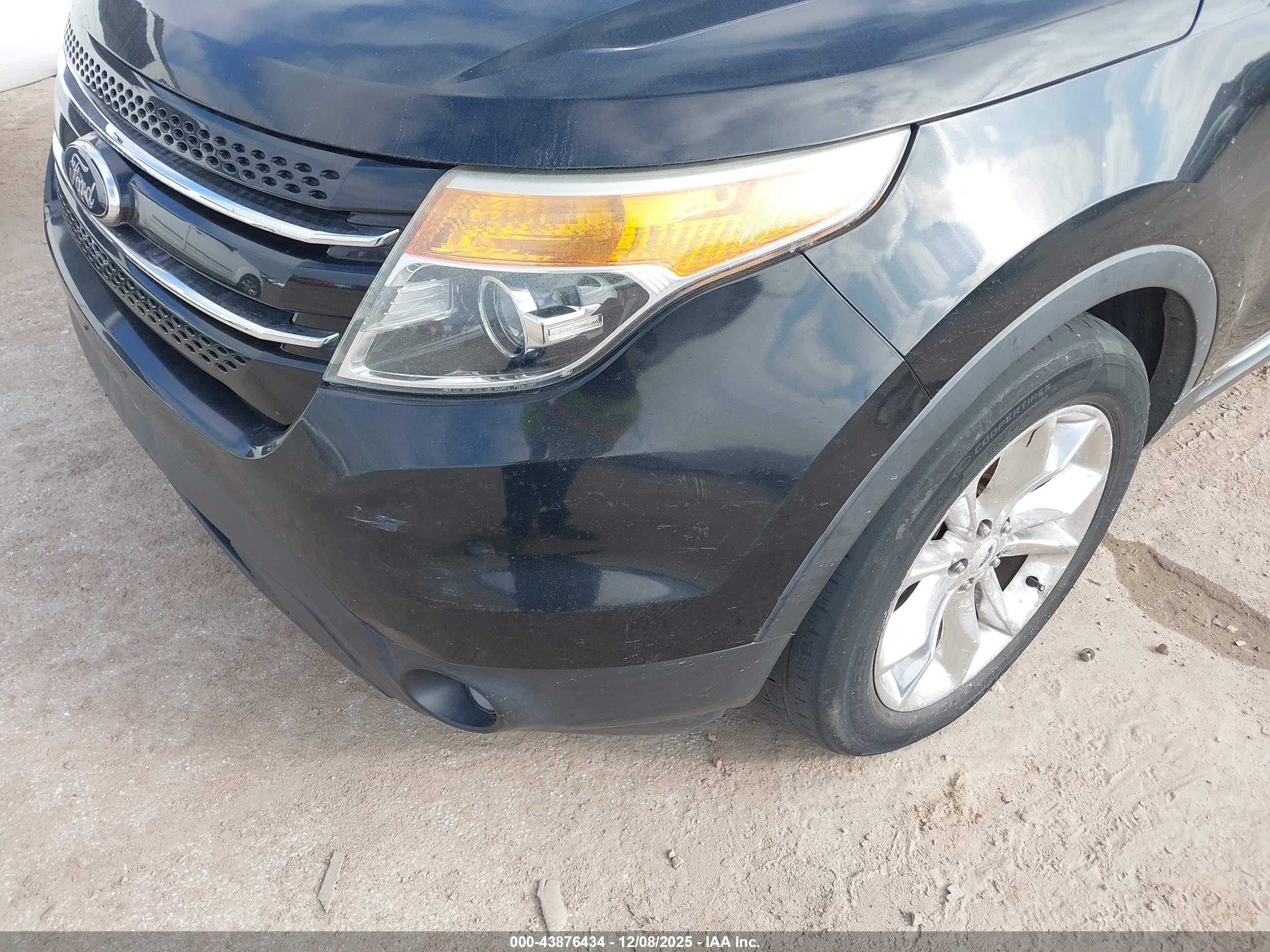 FORD EXPLORER image 6