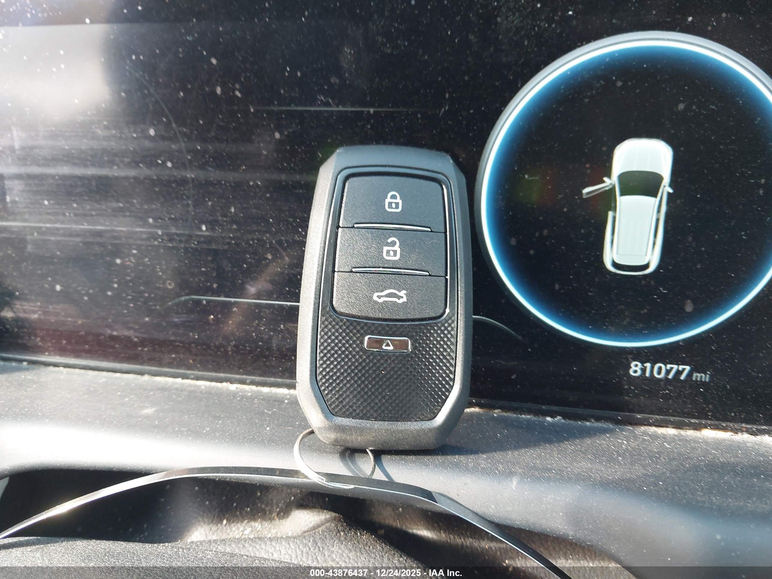 HYUNDAI TUCSON image 11