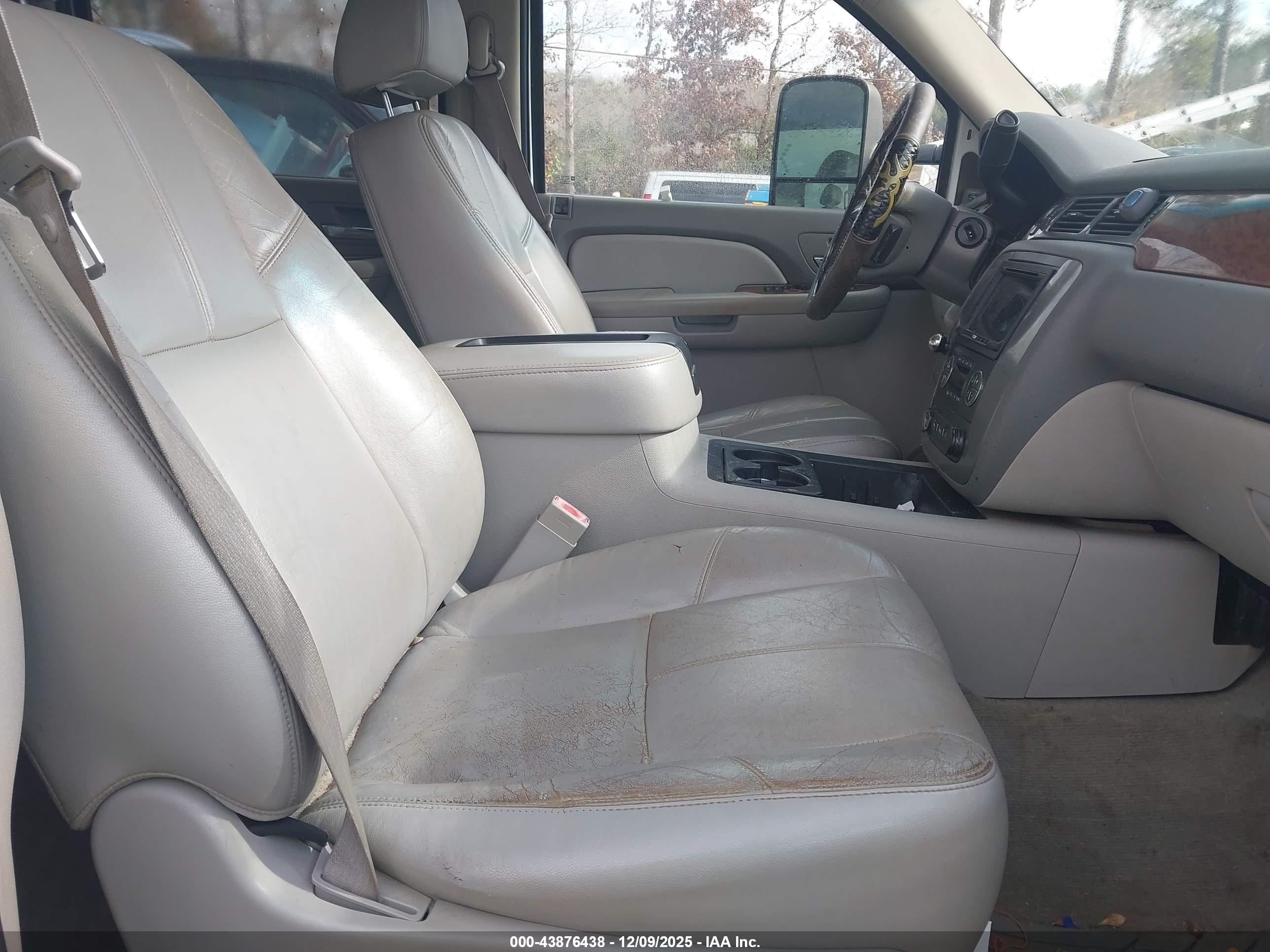 GMC SIERRA image 5