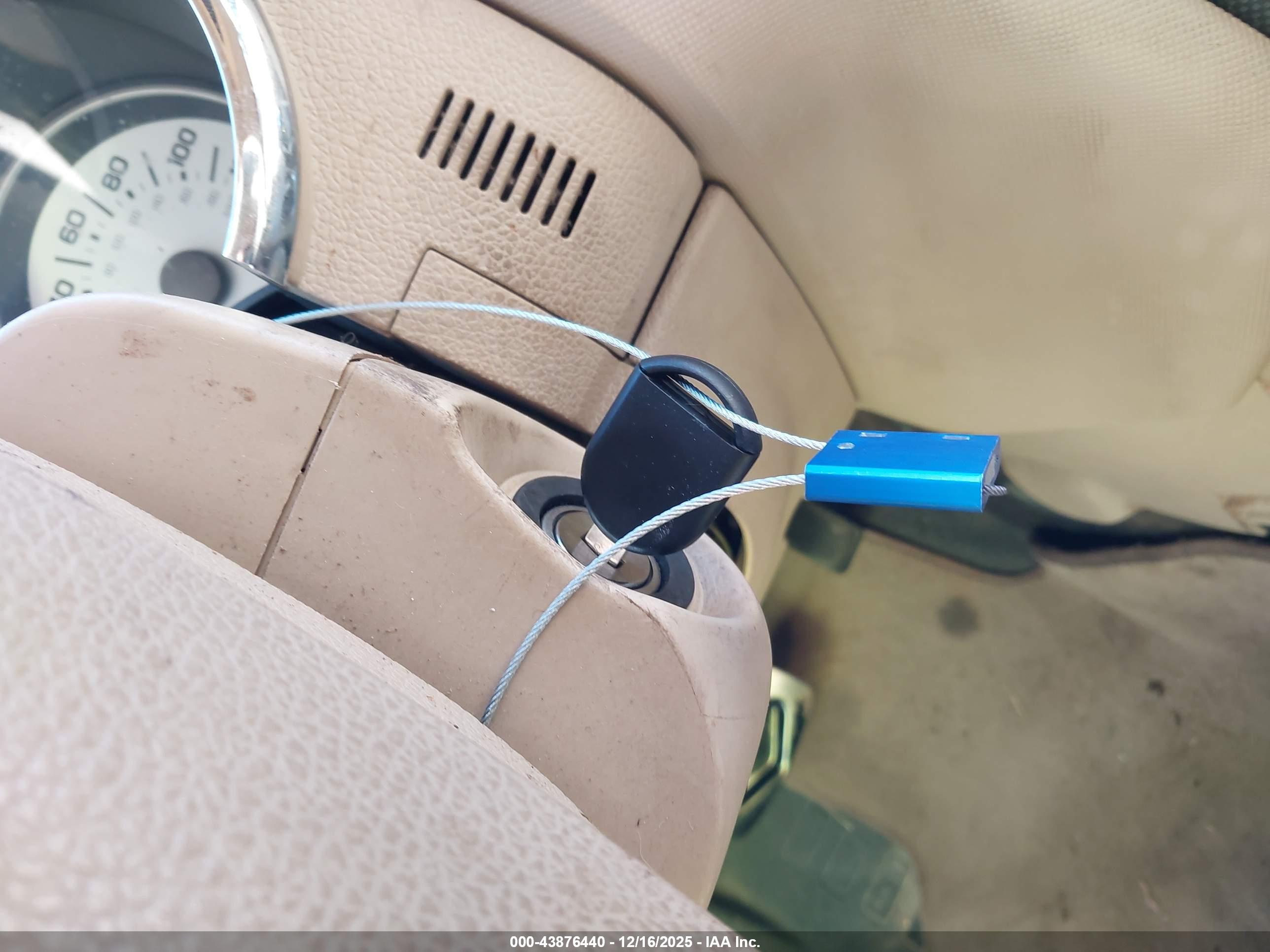 FORD EXPLORER image 11