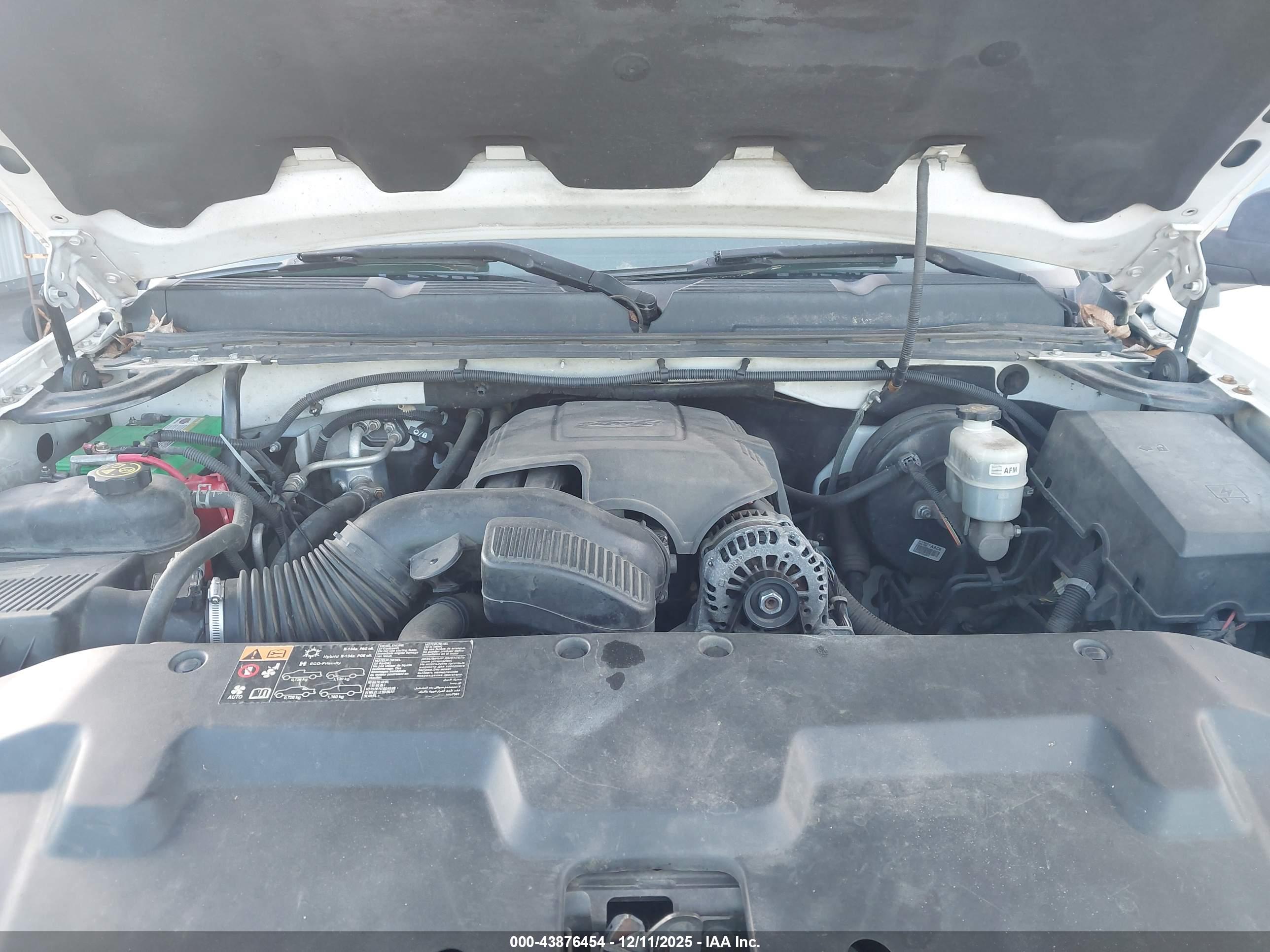 CHEVROLET SILVERADO image 10