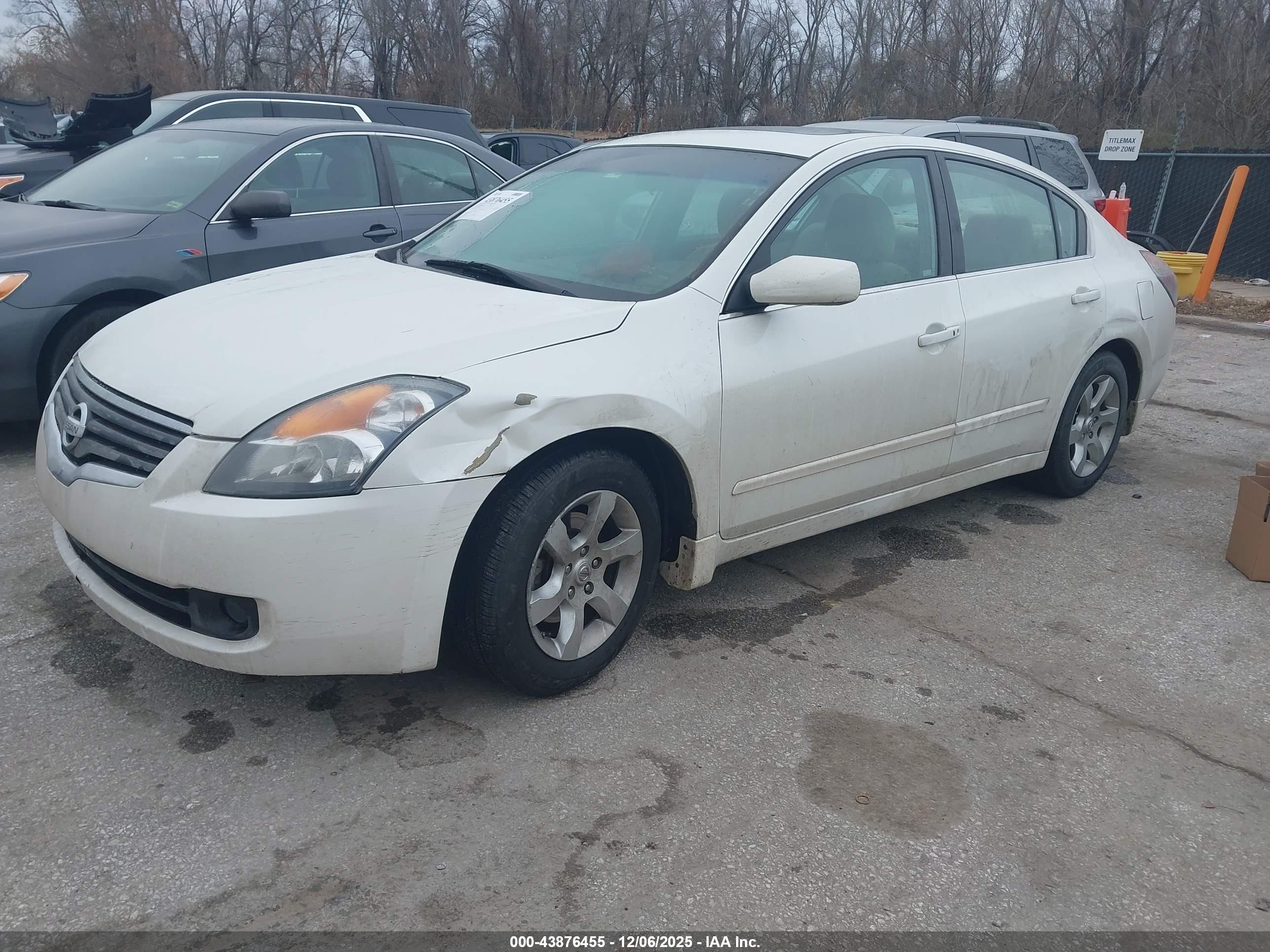 NISSAN ALTIMA image 2