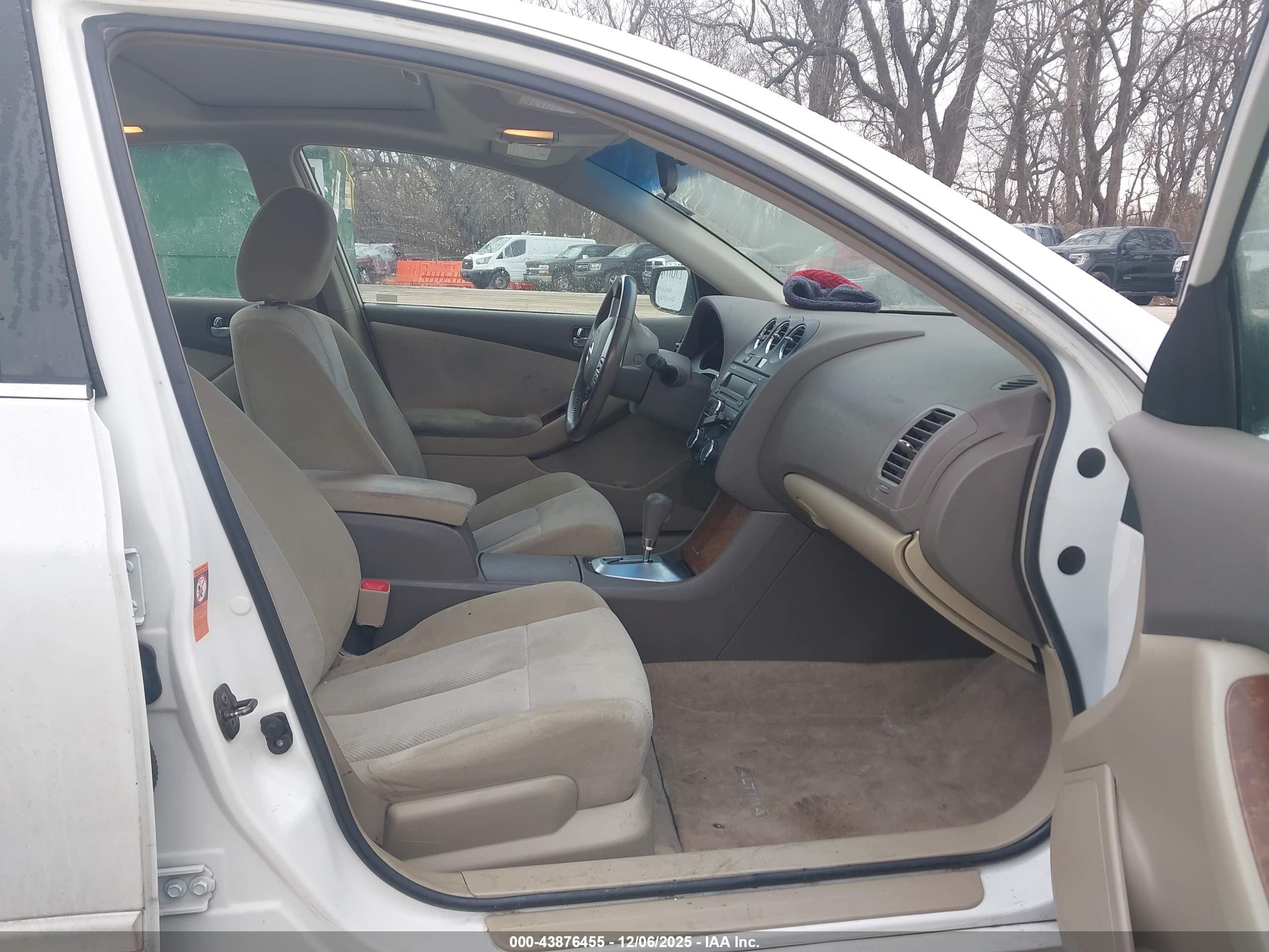 NISSAN ALTIMA image 5