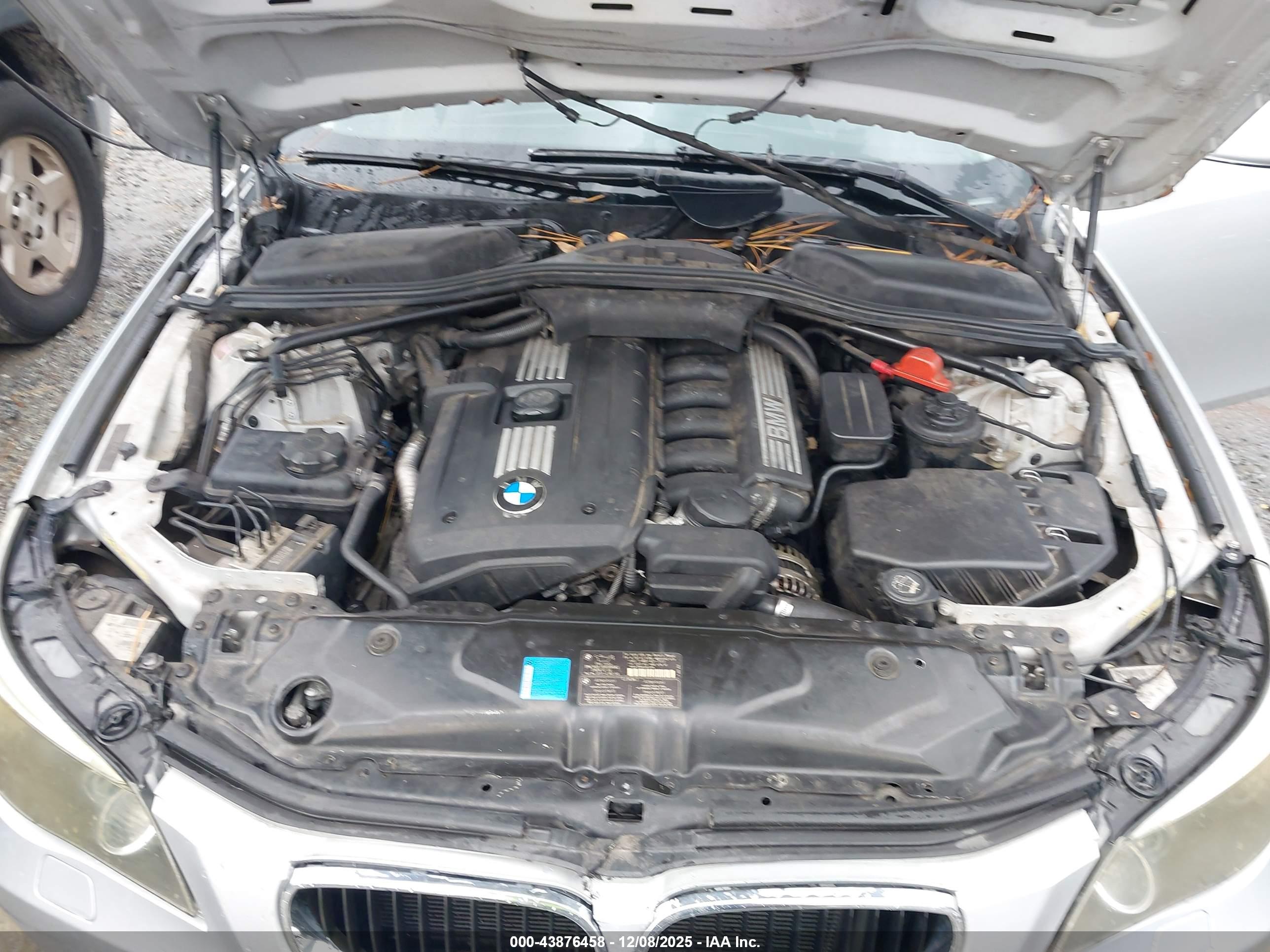 BMW 528I image 10