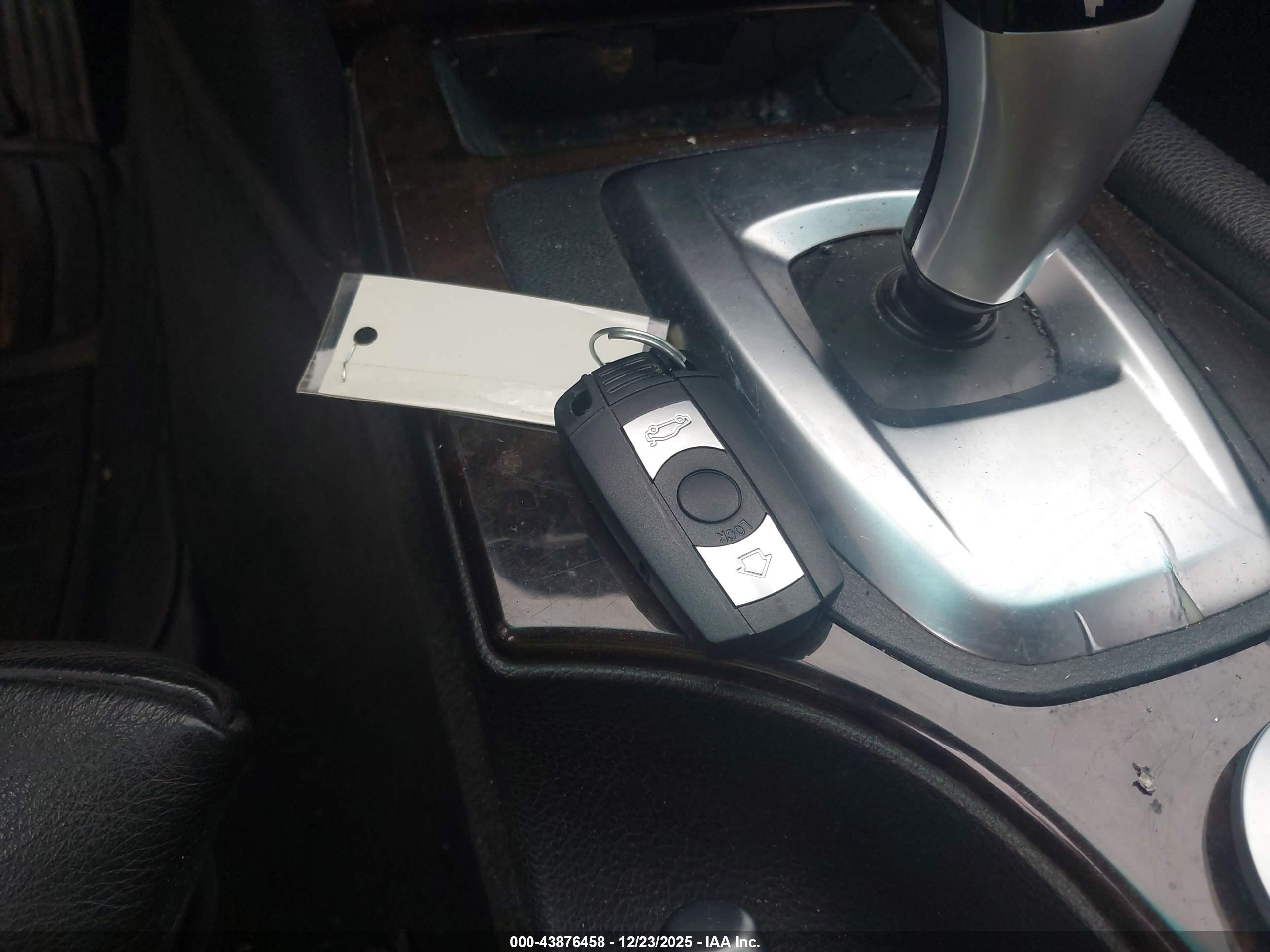 BMW 528I image 11