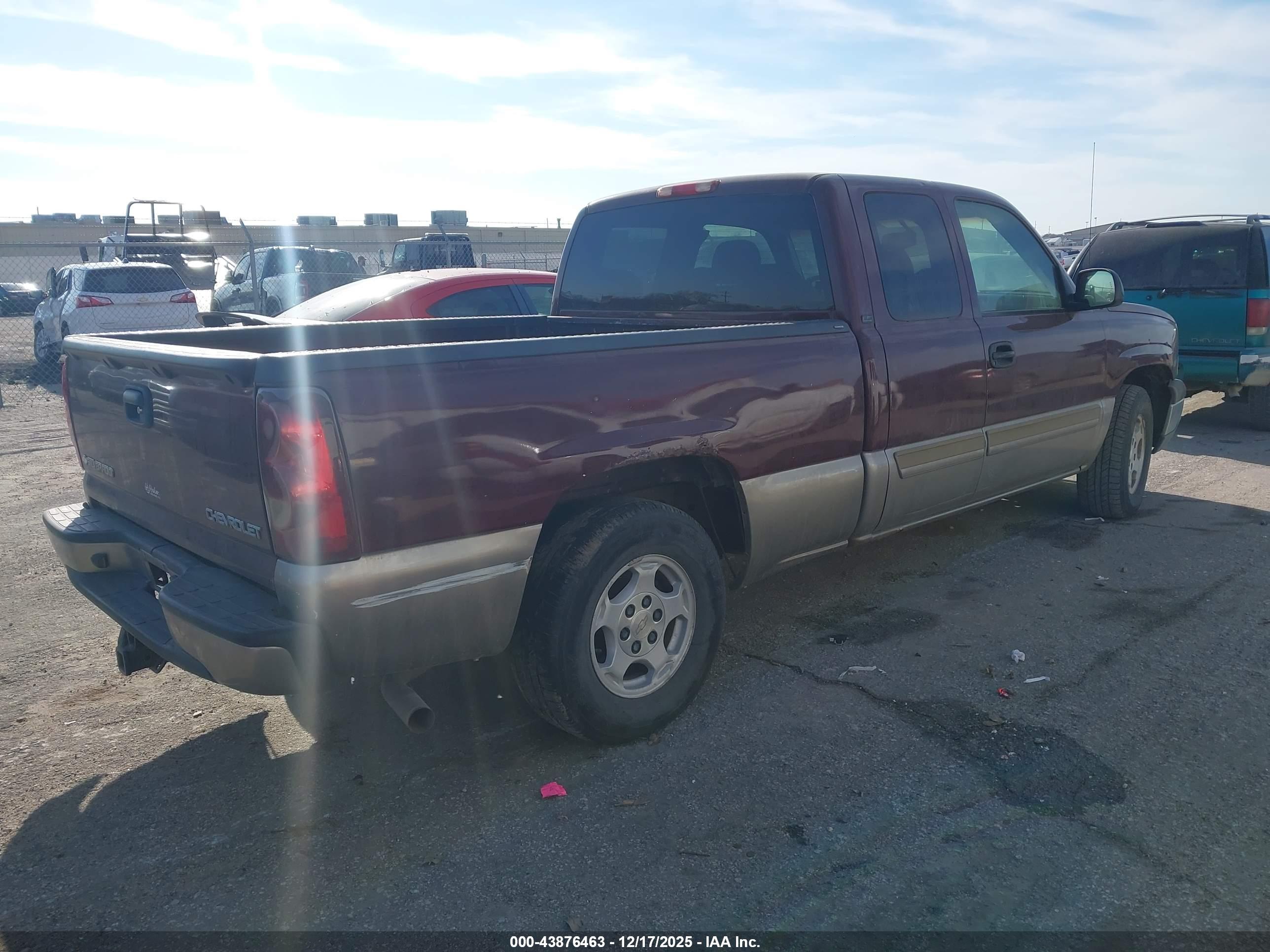 CHEVROLET SILVERADO image 4