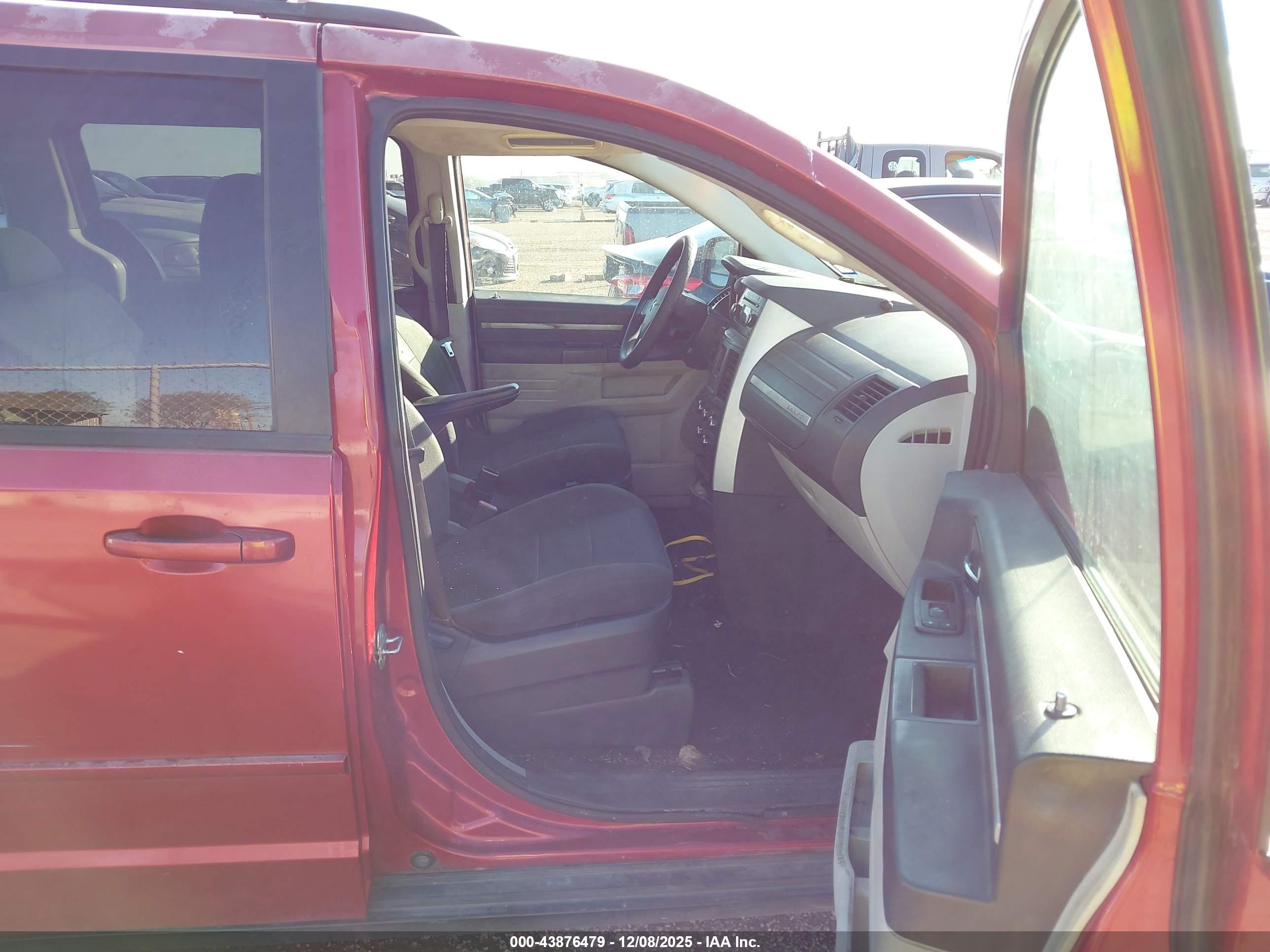 DODGE GRAND image 5