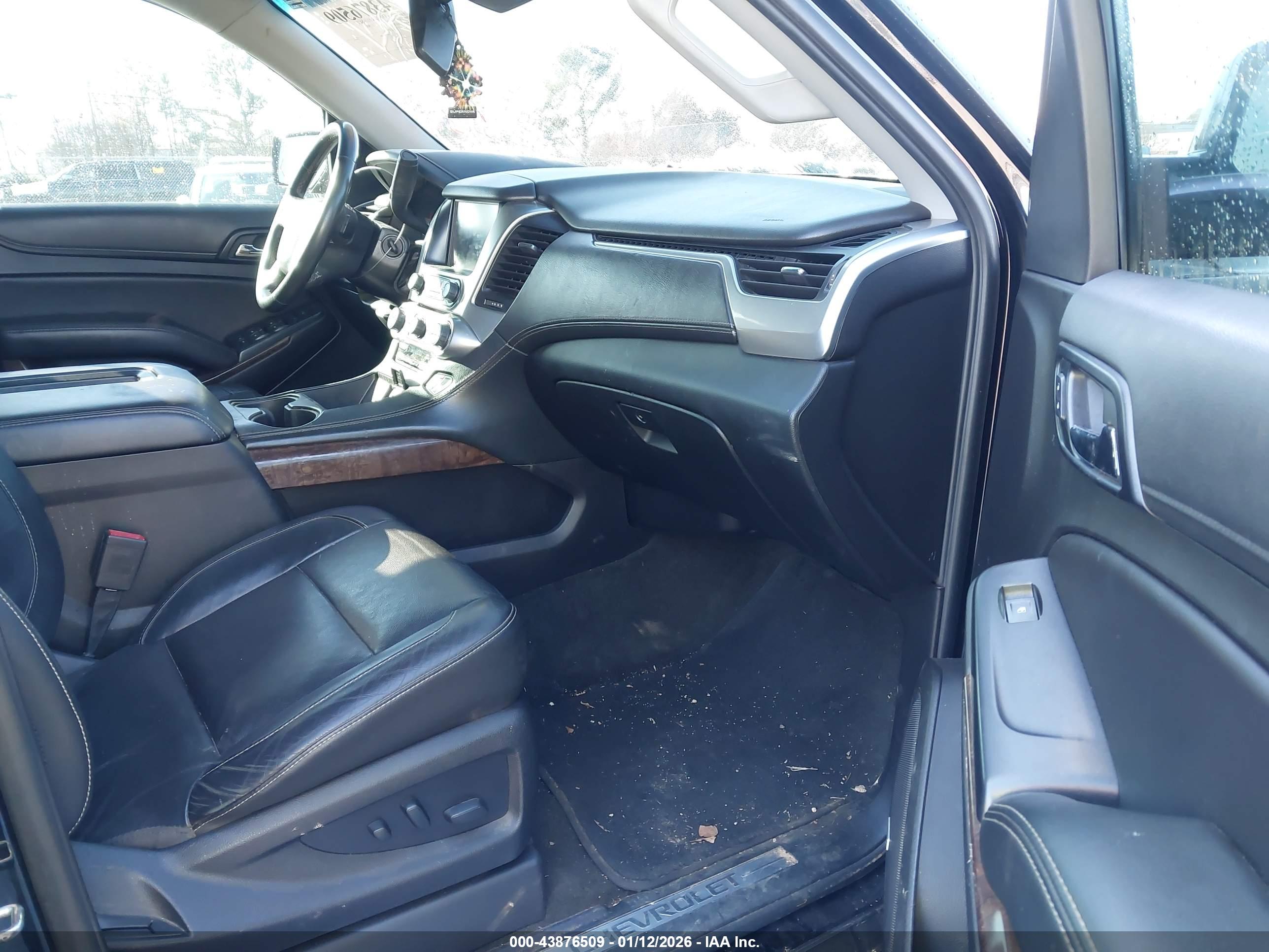 CHEVROLET TAHOE image 5