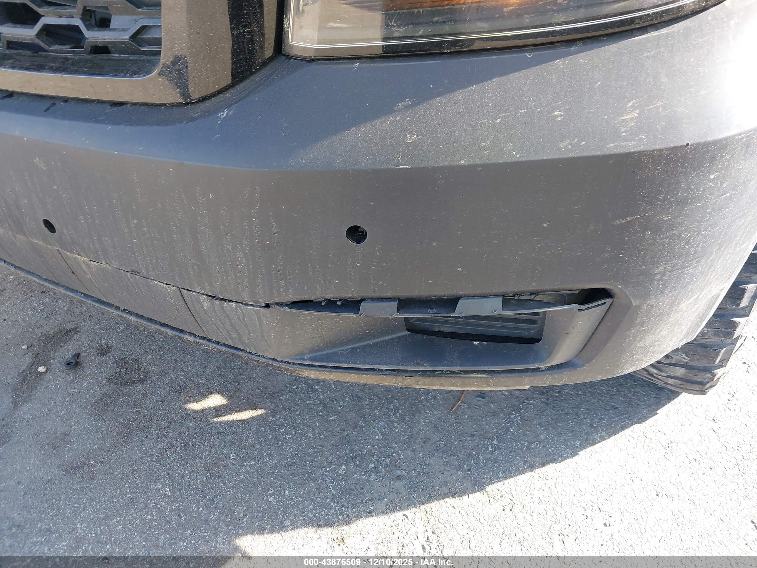 CHEVROLET TAHOE image 6