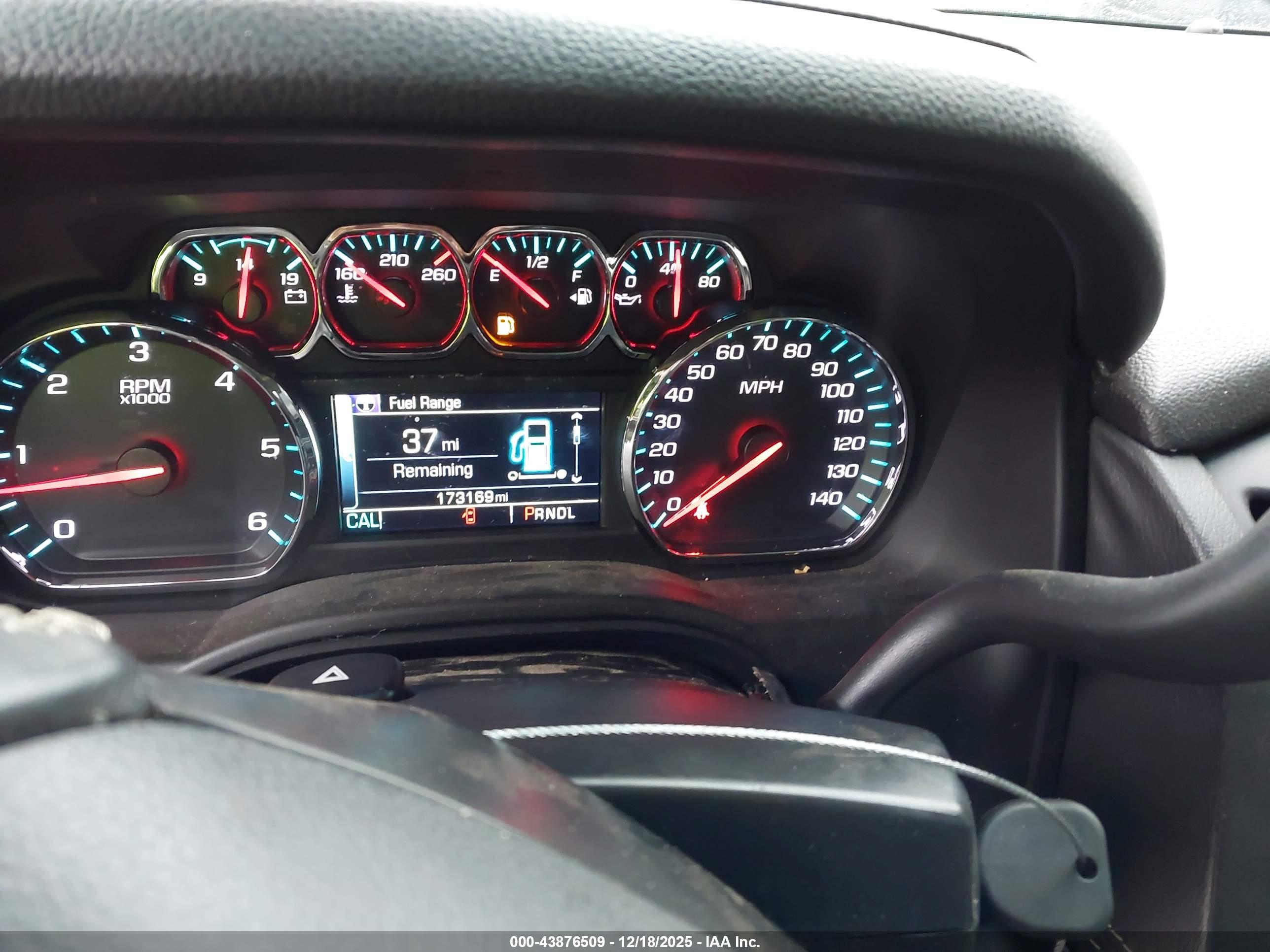 CHEVROLET TAHOE image 7
