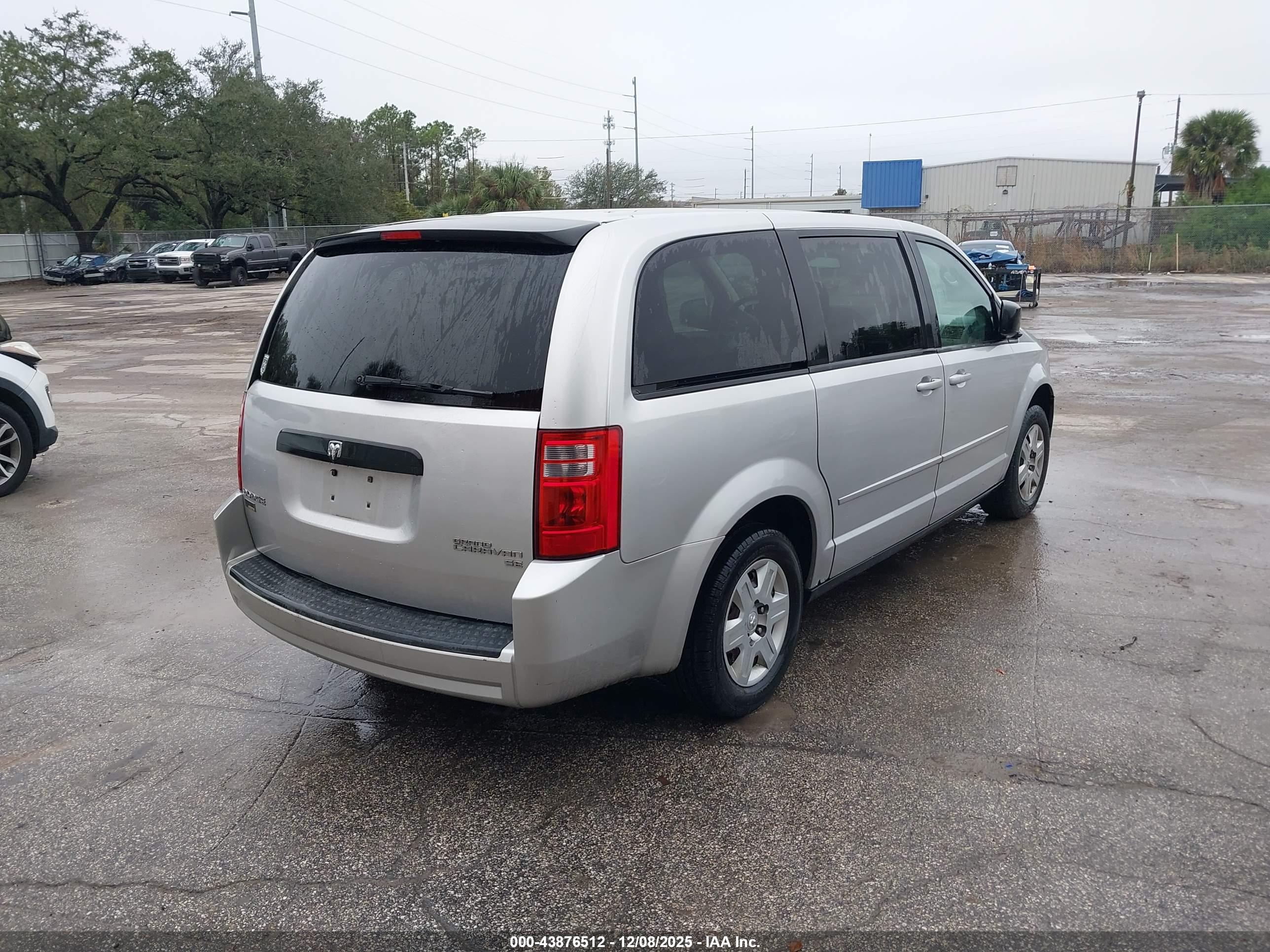 DODGE GRAND image 4
