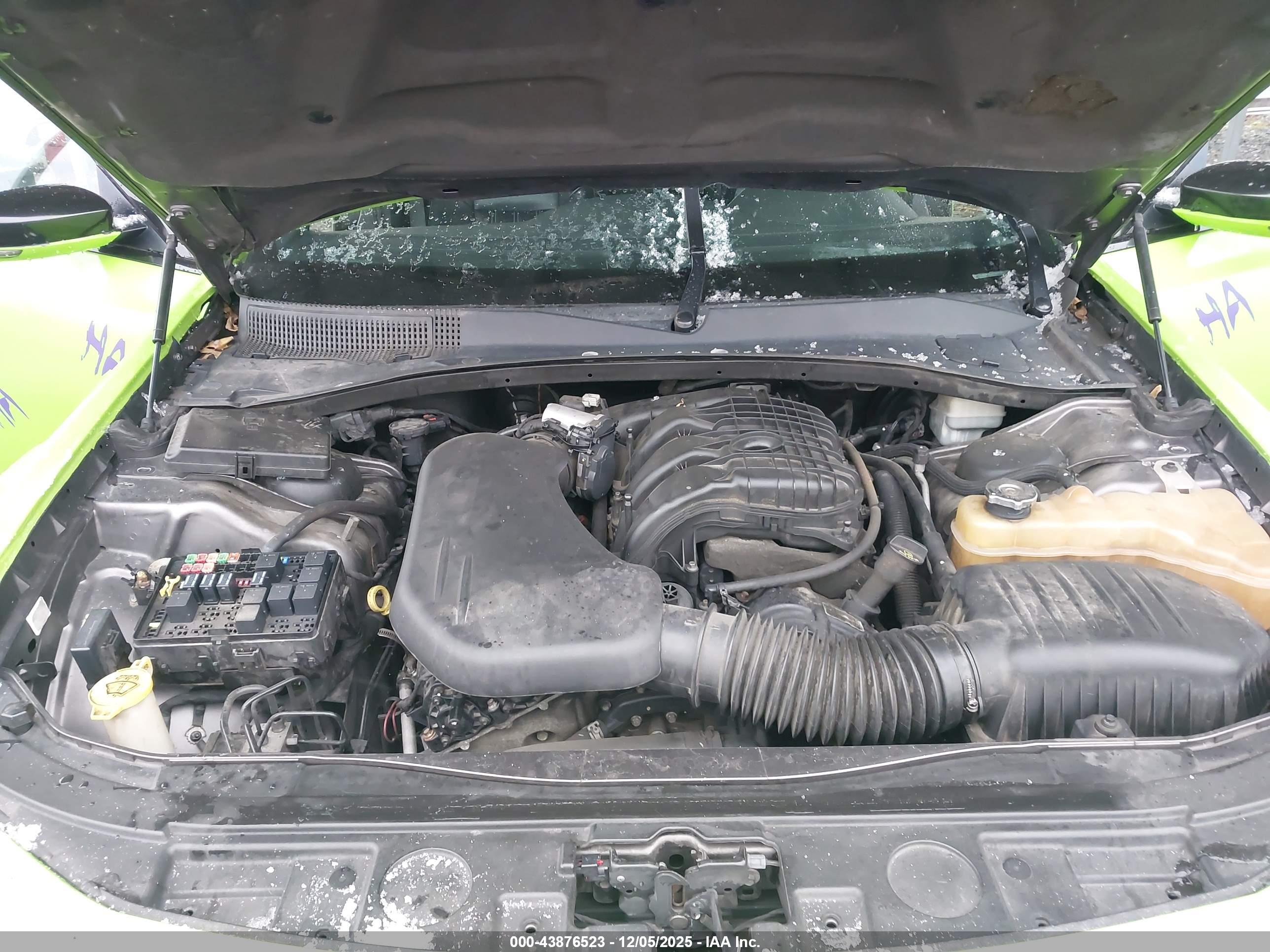 CHRYSLER 300 image 10