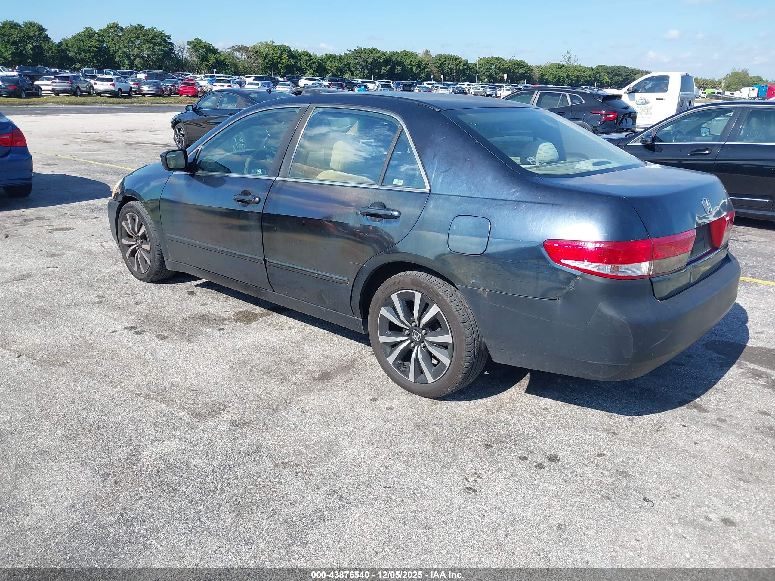 HONDA ACCORD image 3