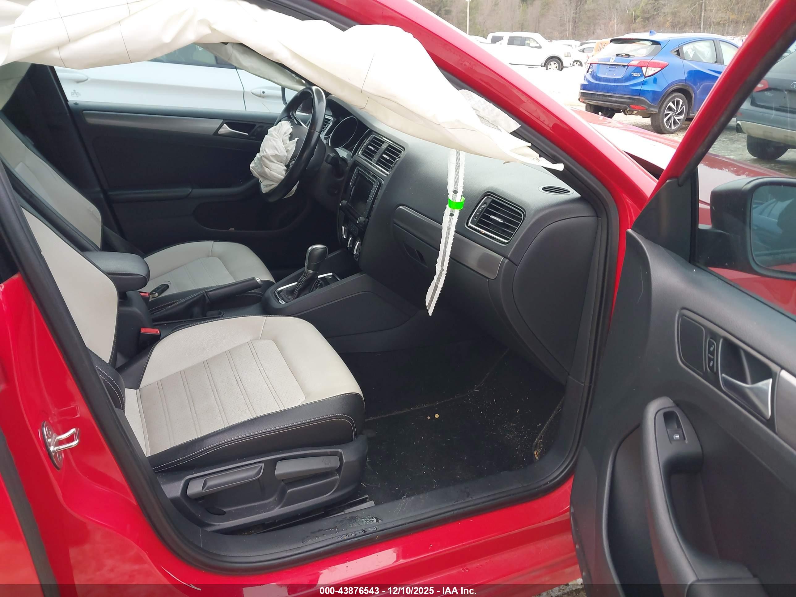 VOLKSWAGEN JETTA image 5