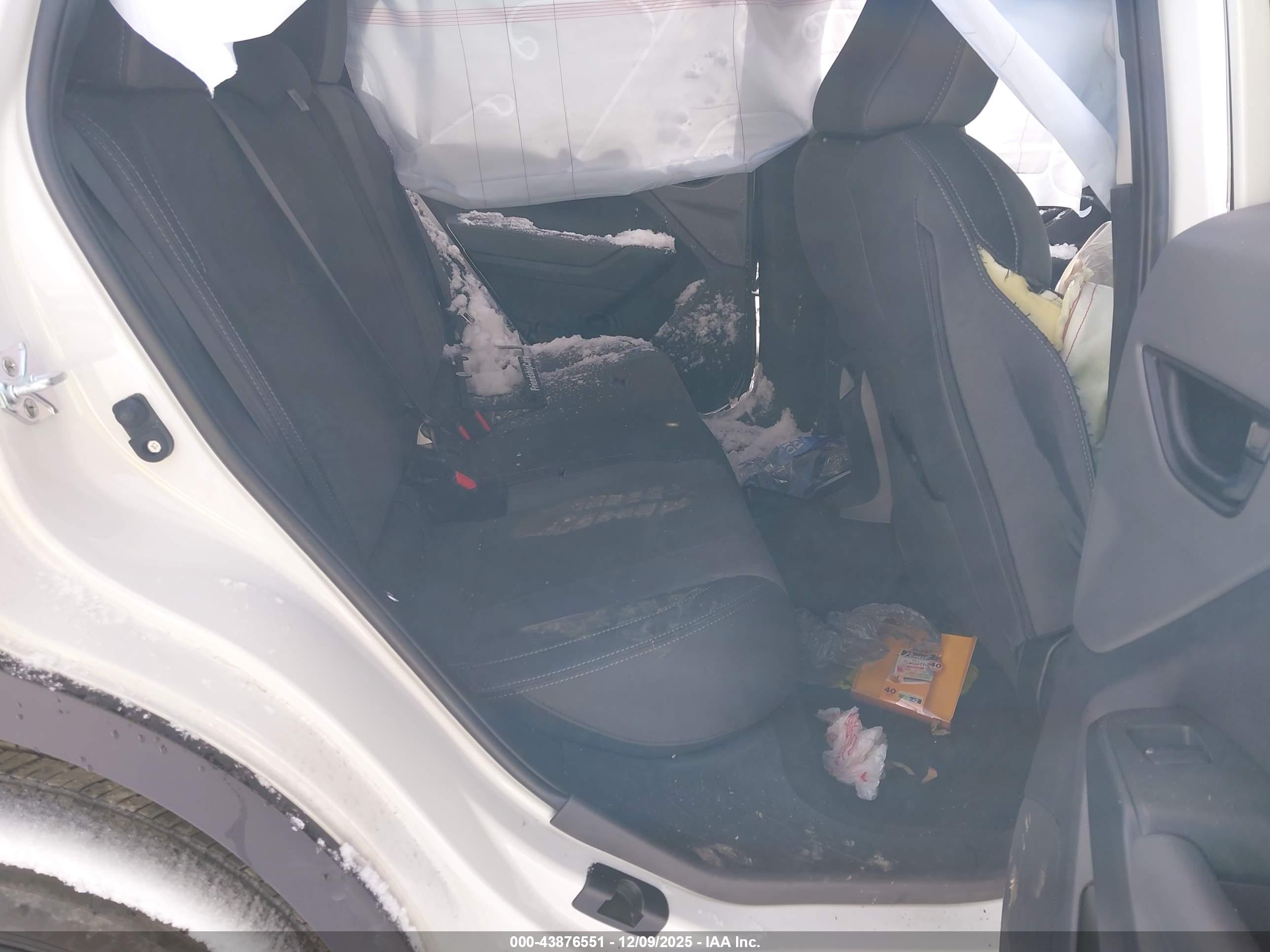 SUBARU CROSSTREK image 8