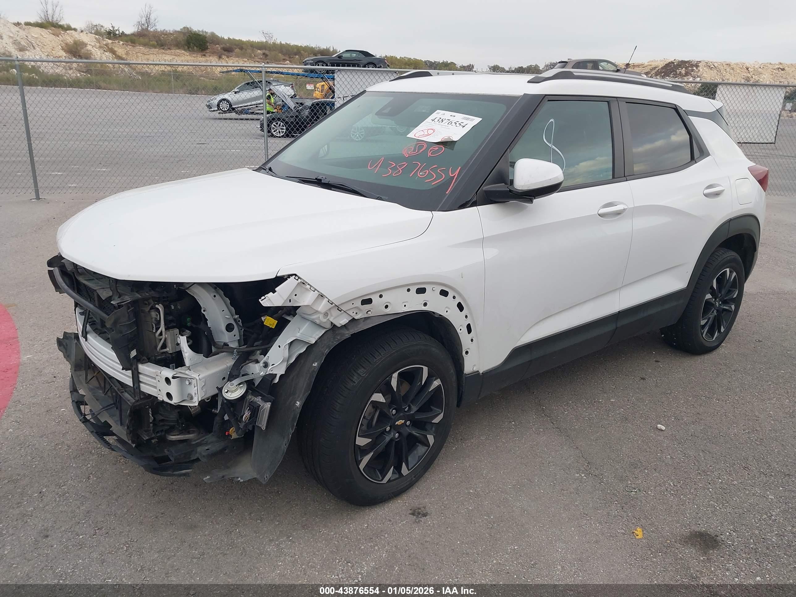 CHEVROLET TRAILBLAZER image 2
