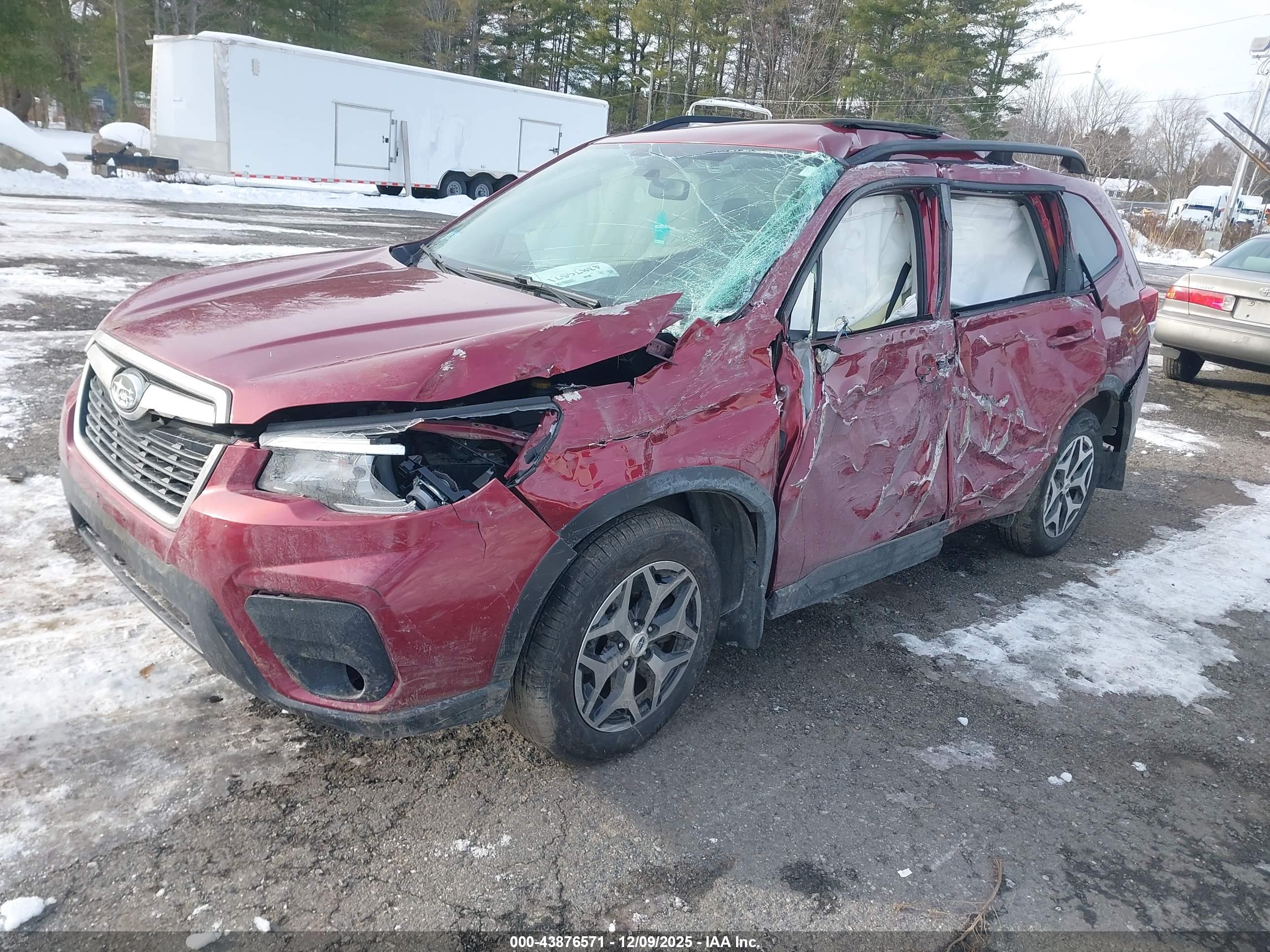 SUBARU FORESTER image 2