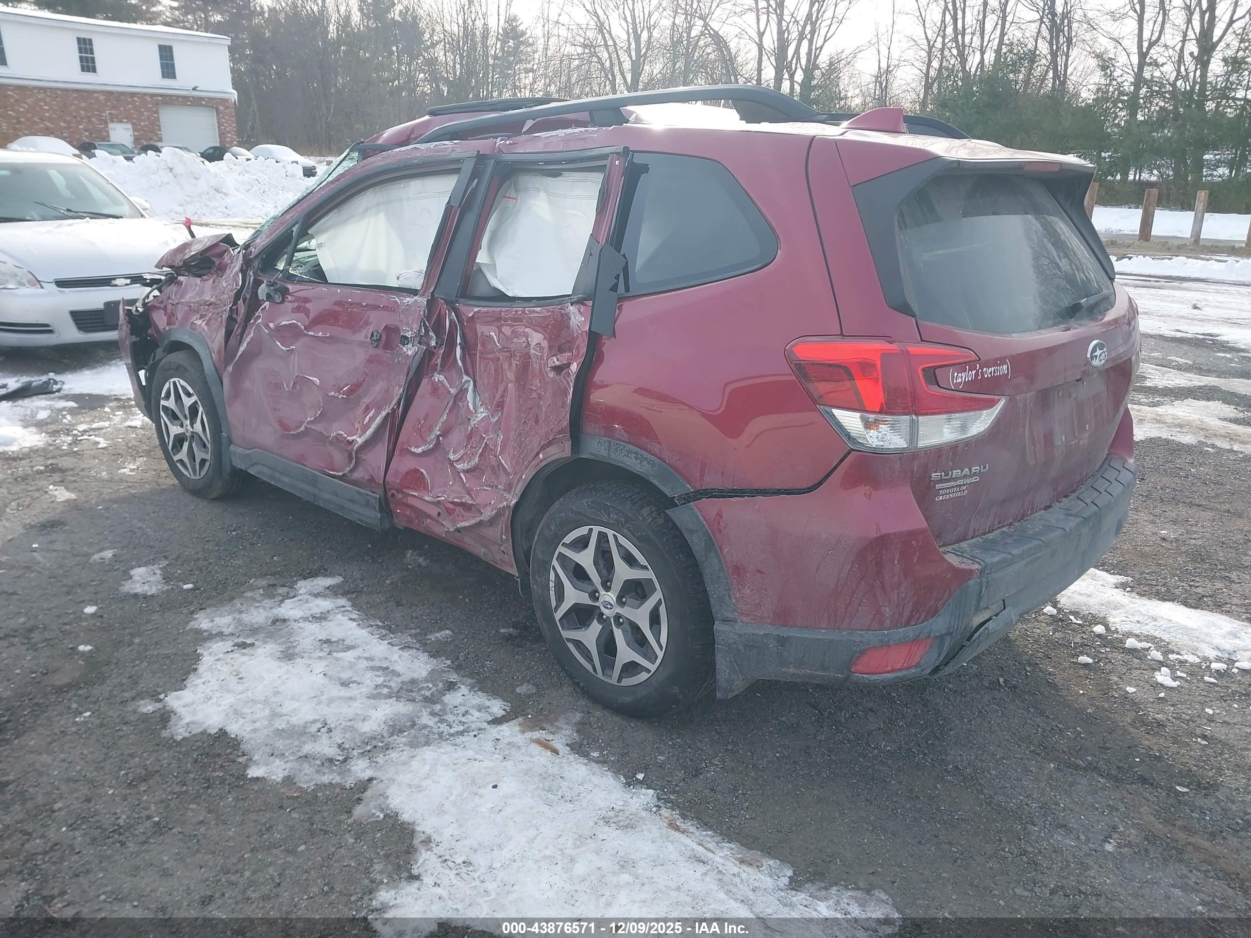 SUBARU FORESTER image 3