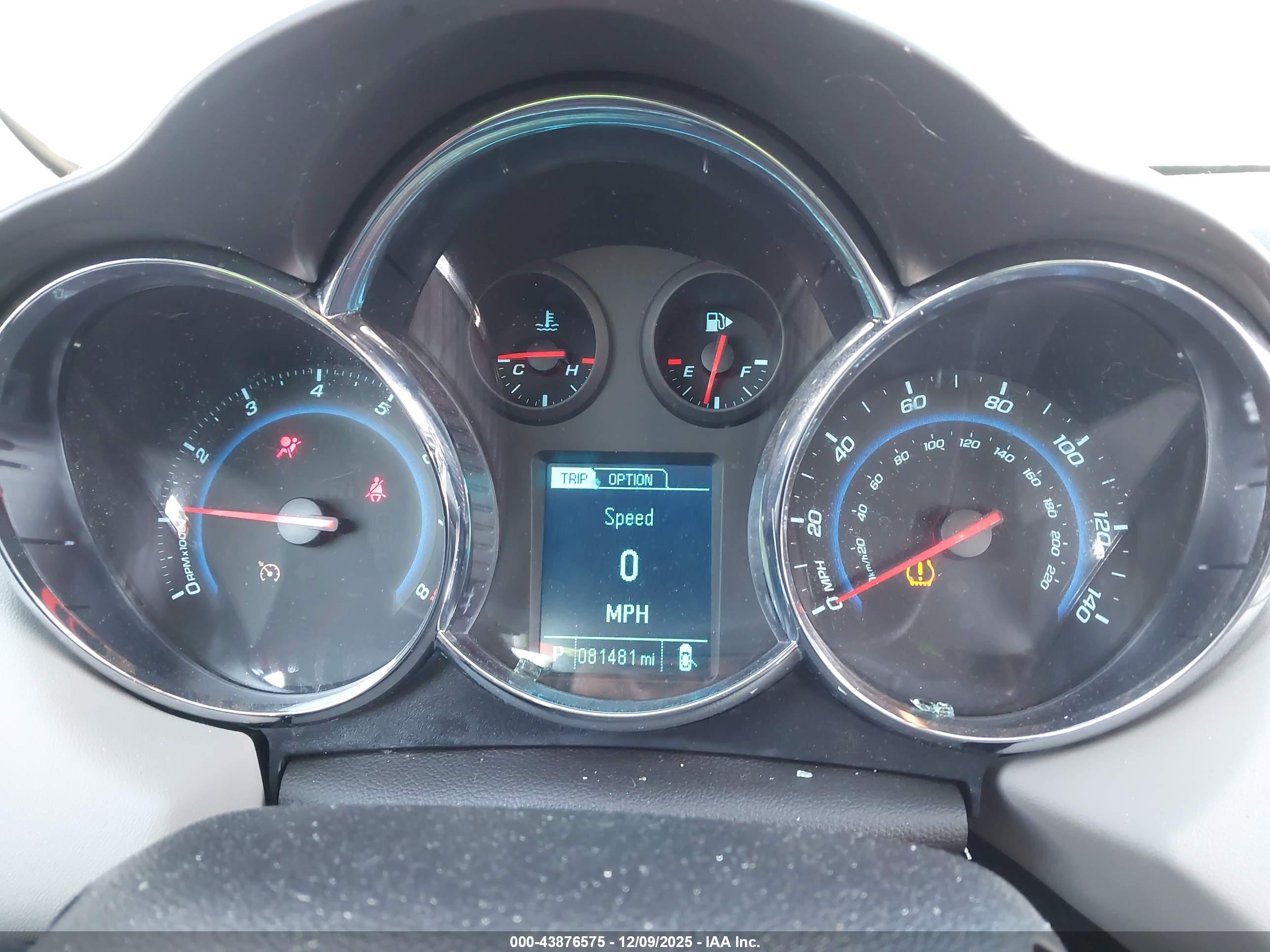 CHEVROLET CRUZE image 7