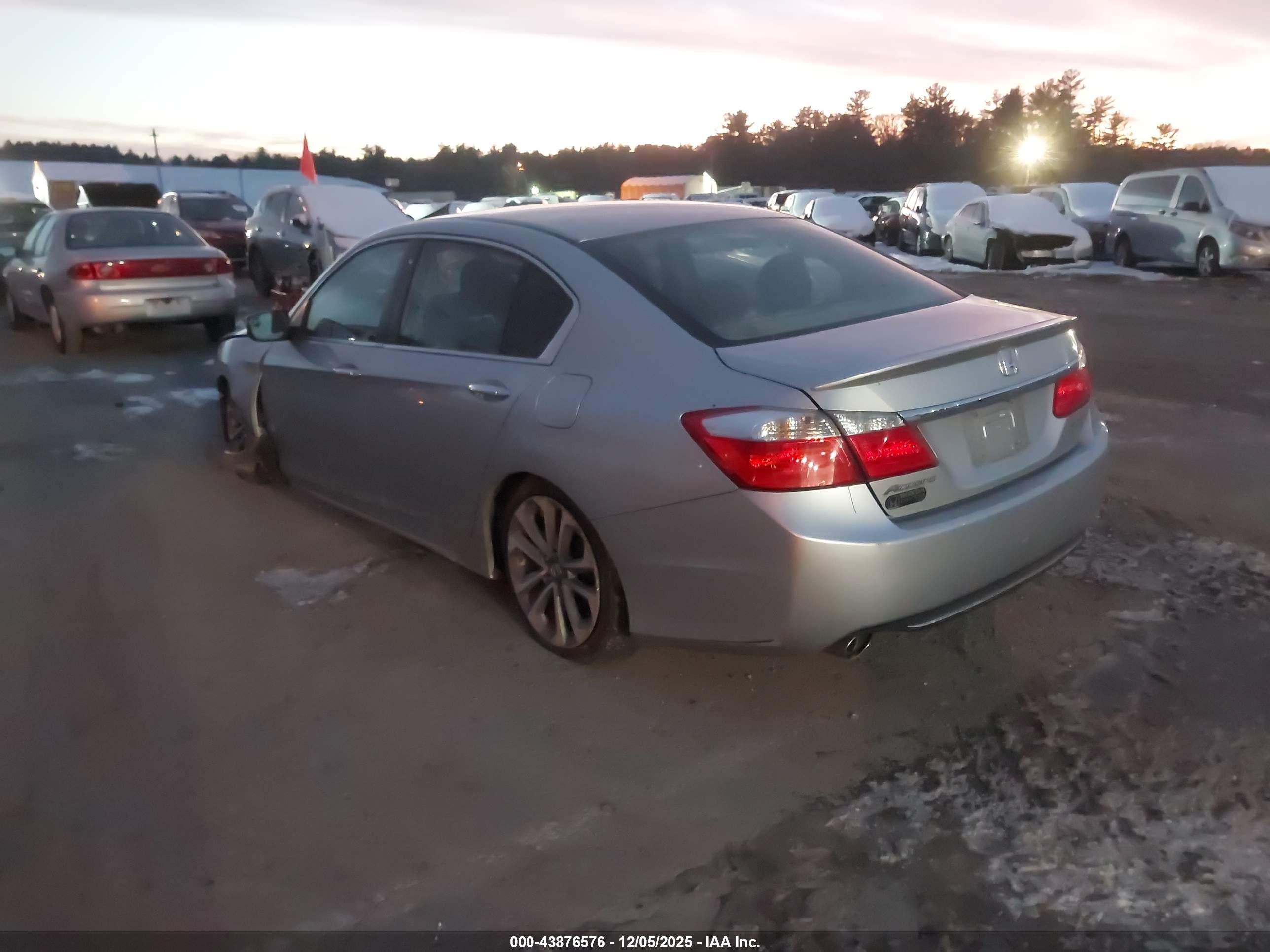 HONDA ACCORD image 3