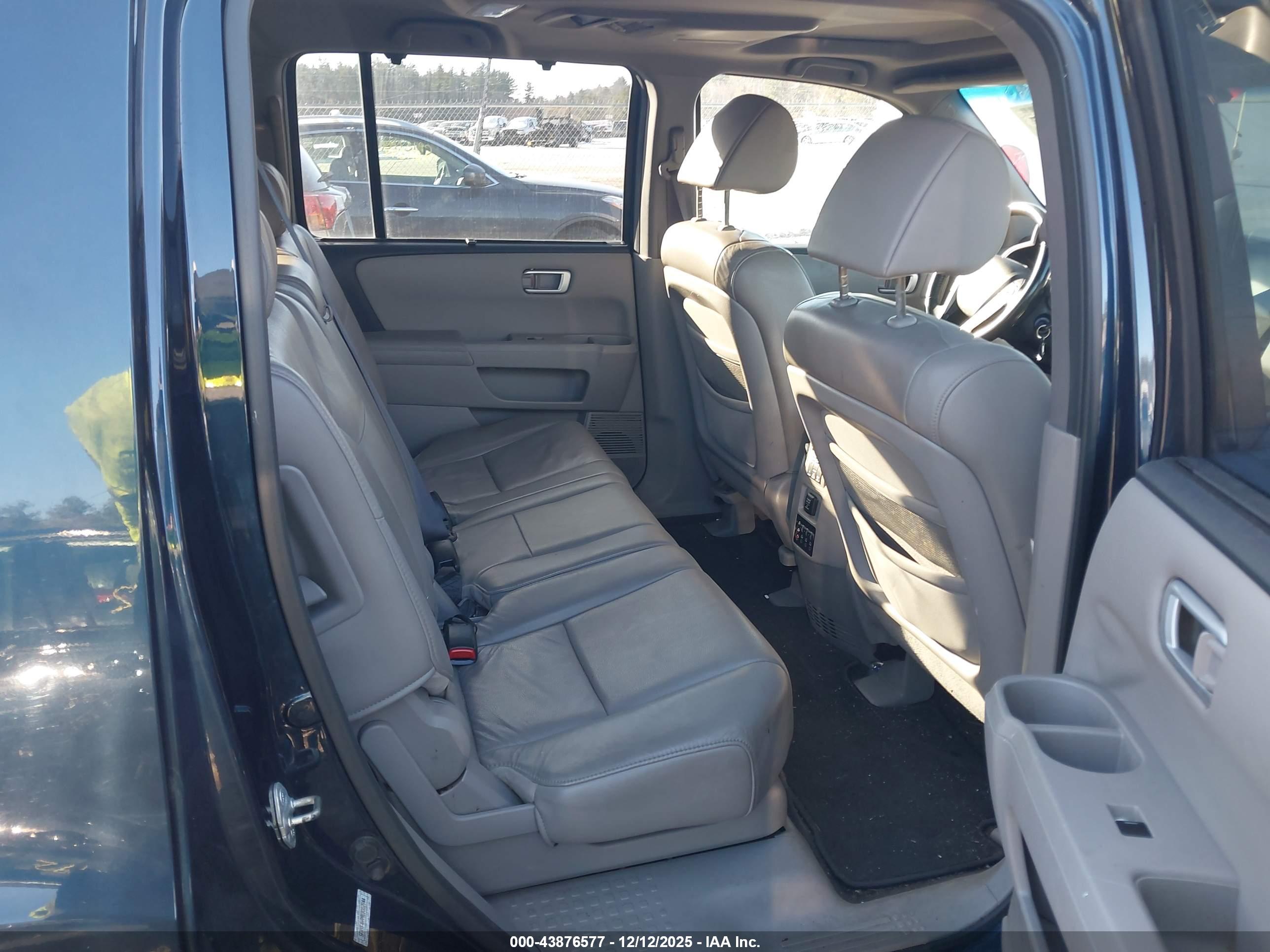 HONDA PILOT image 8