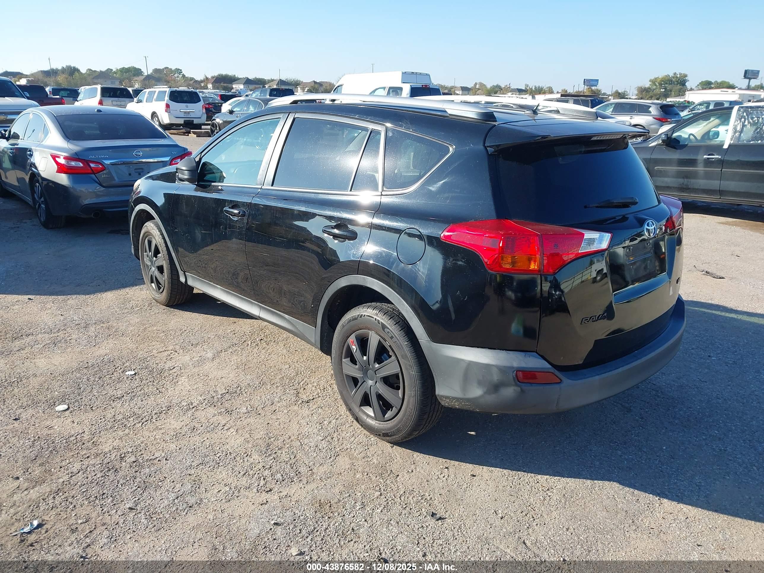 TOYOTA RAV4 image 3