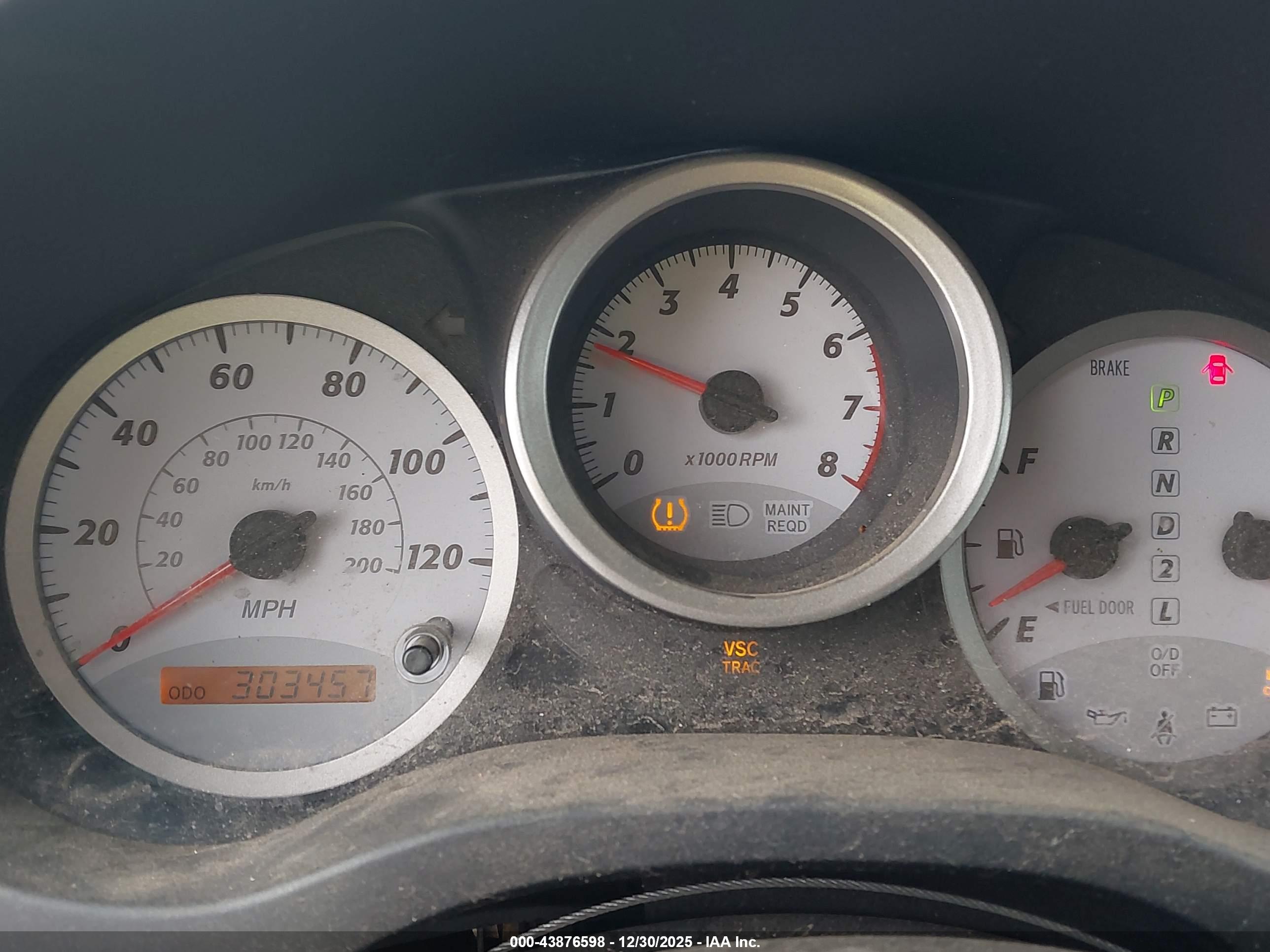 TOYOTA RAV4 image 7