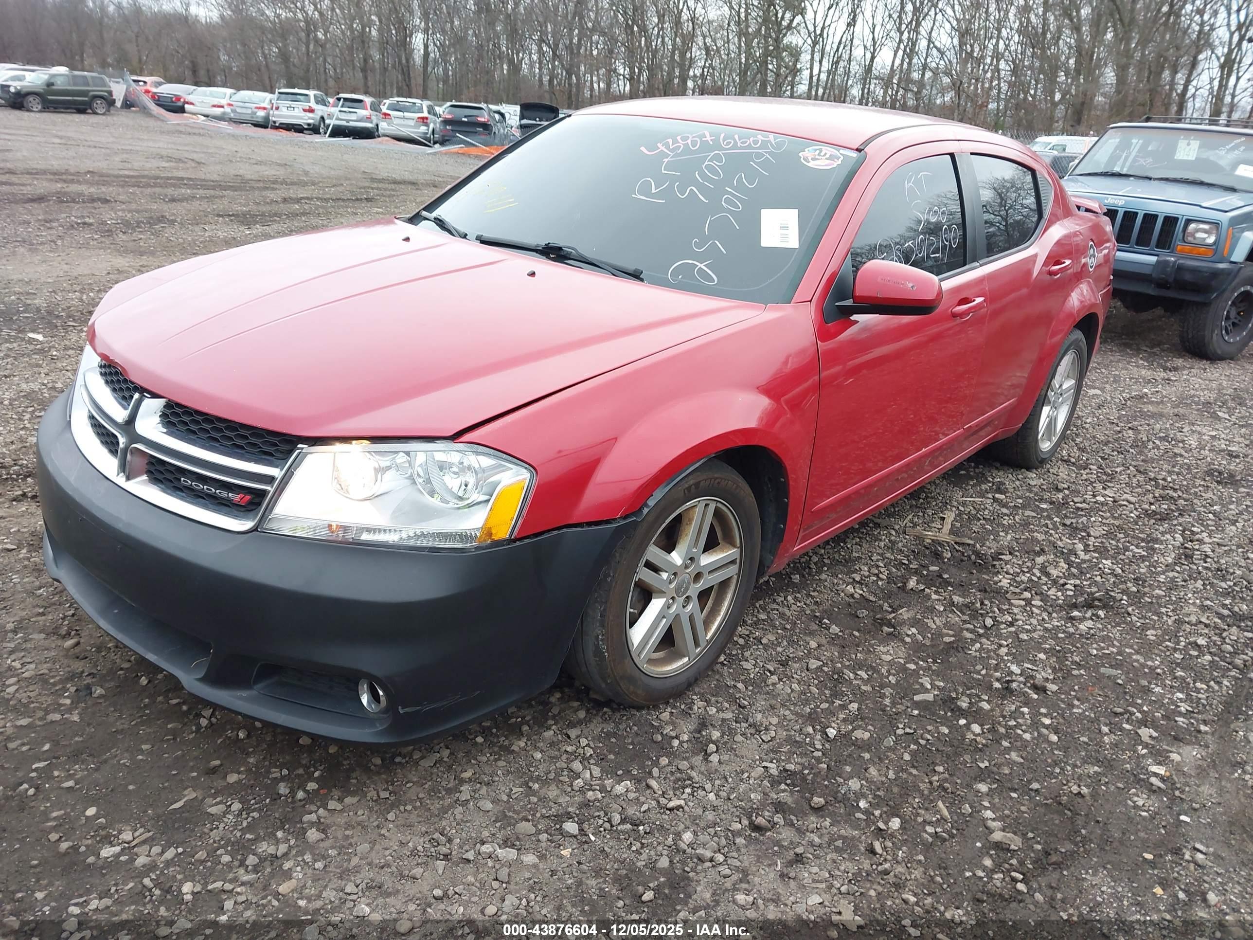 DODGE AVENGER image 2