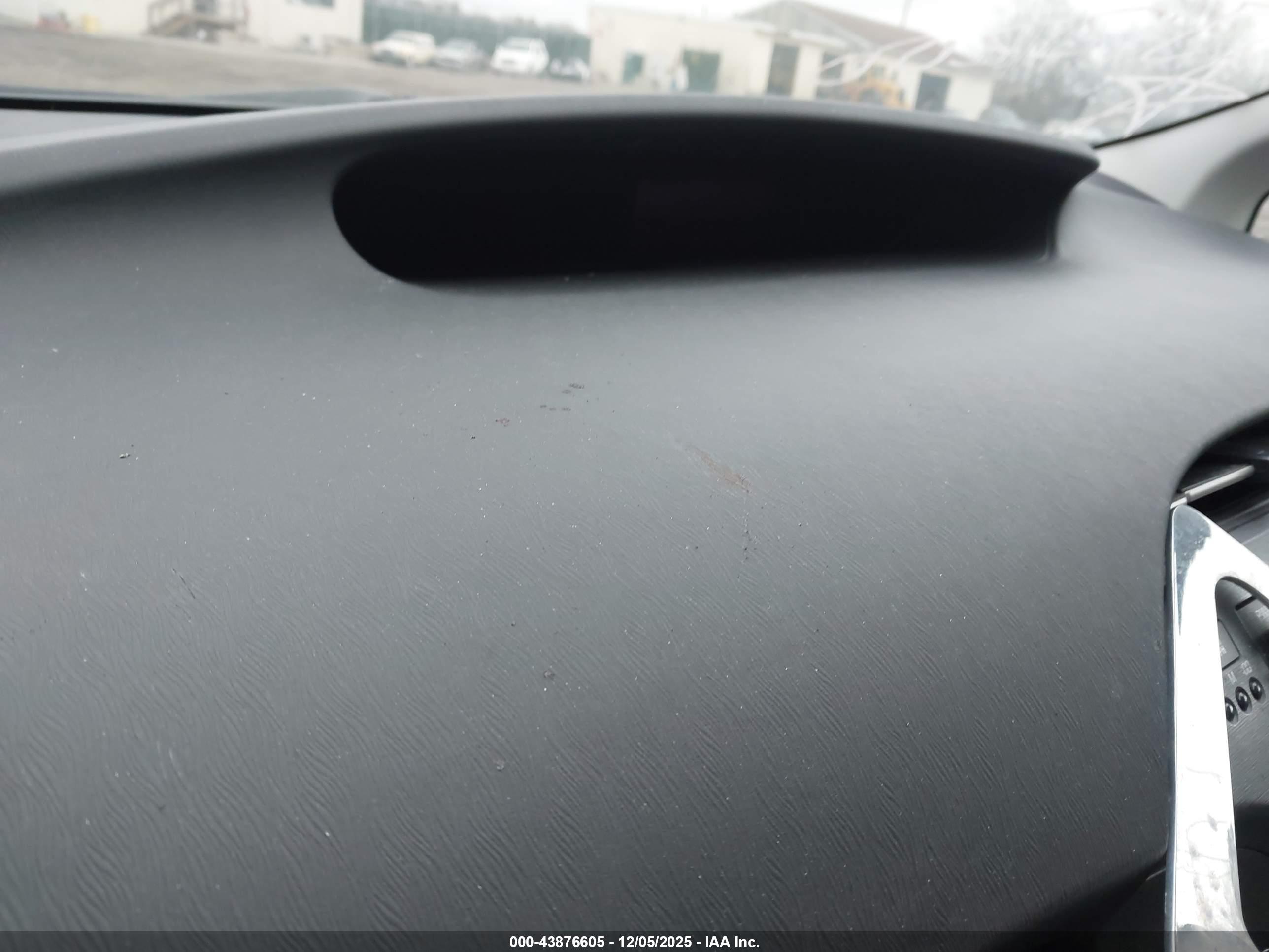 TOYOTA PRIUS image 7
