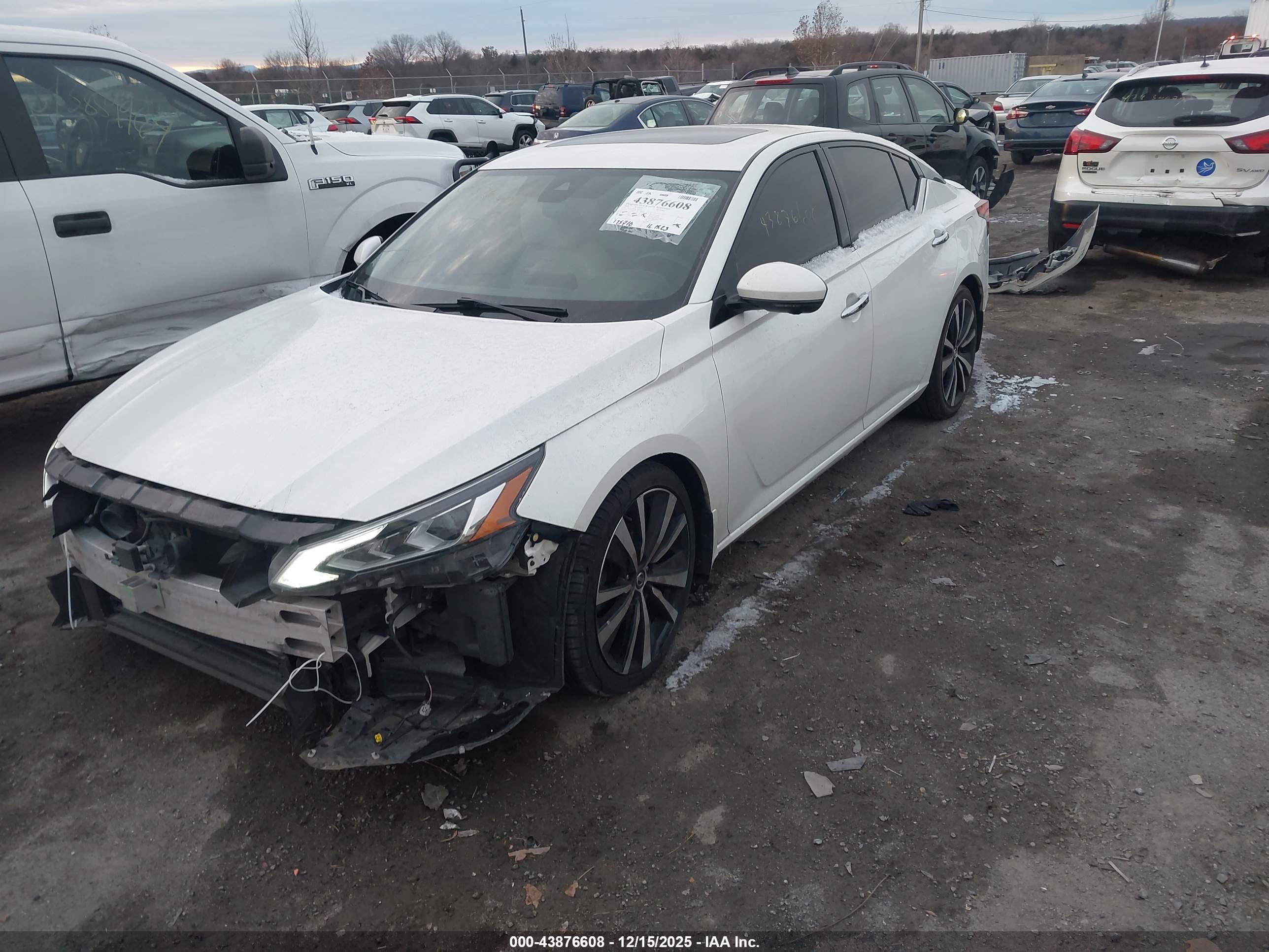NISSAN ALTIMA image 2
