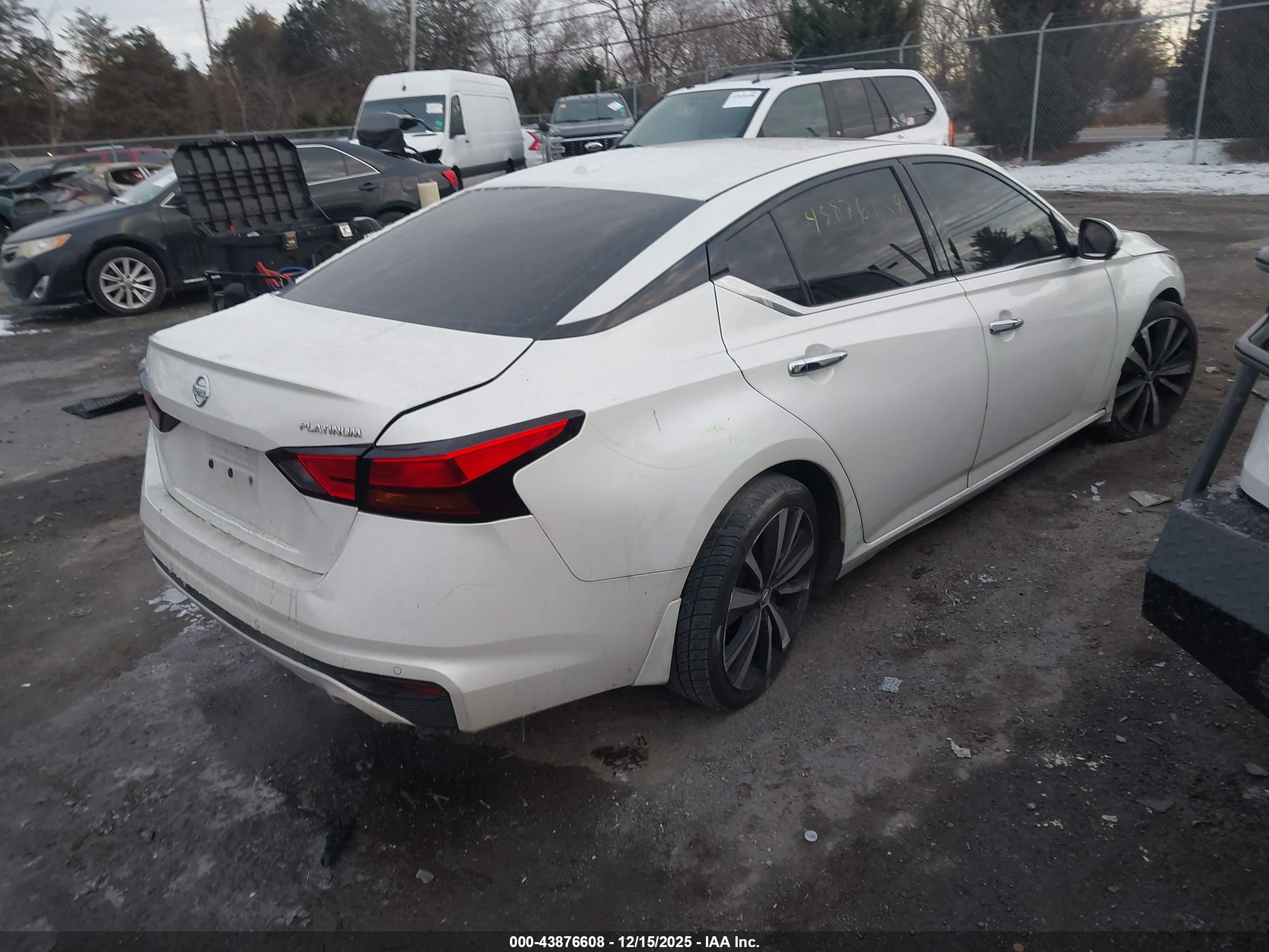 NISSAN ALTIMA image 4
