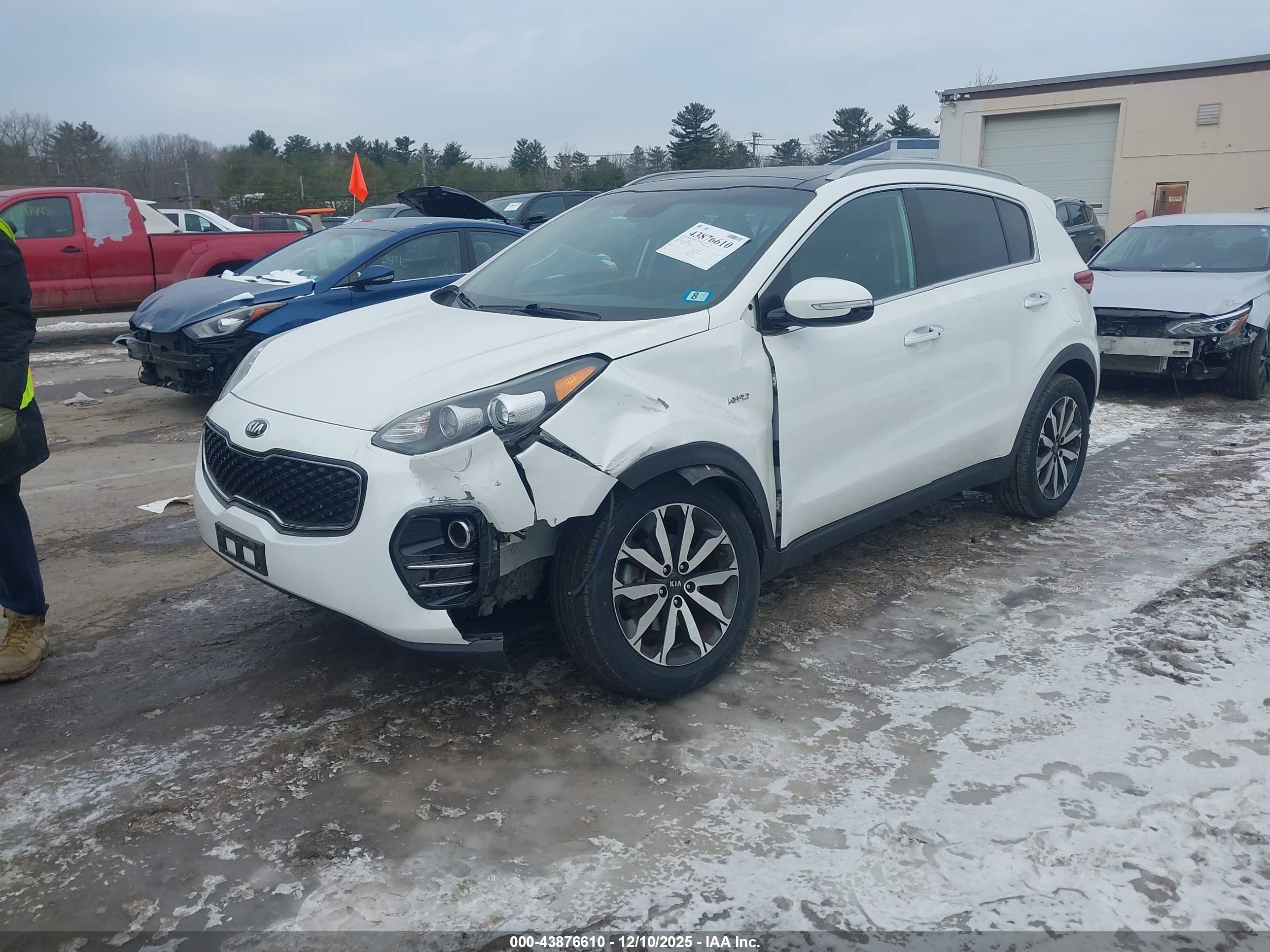 KIA SPORTAGE image 2