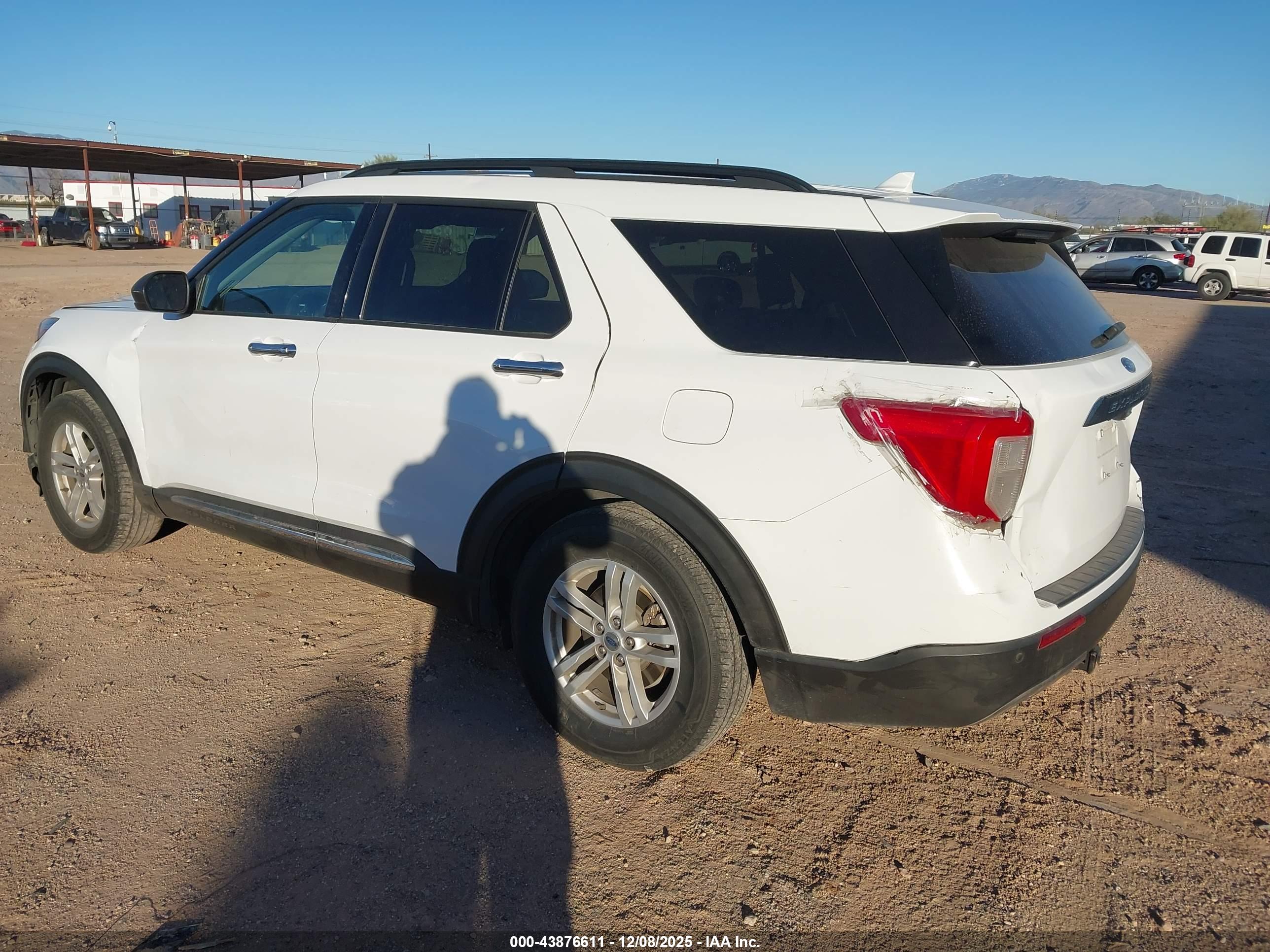 FORD EXPLORER image 3