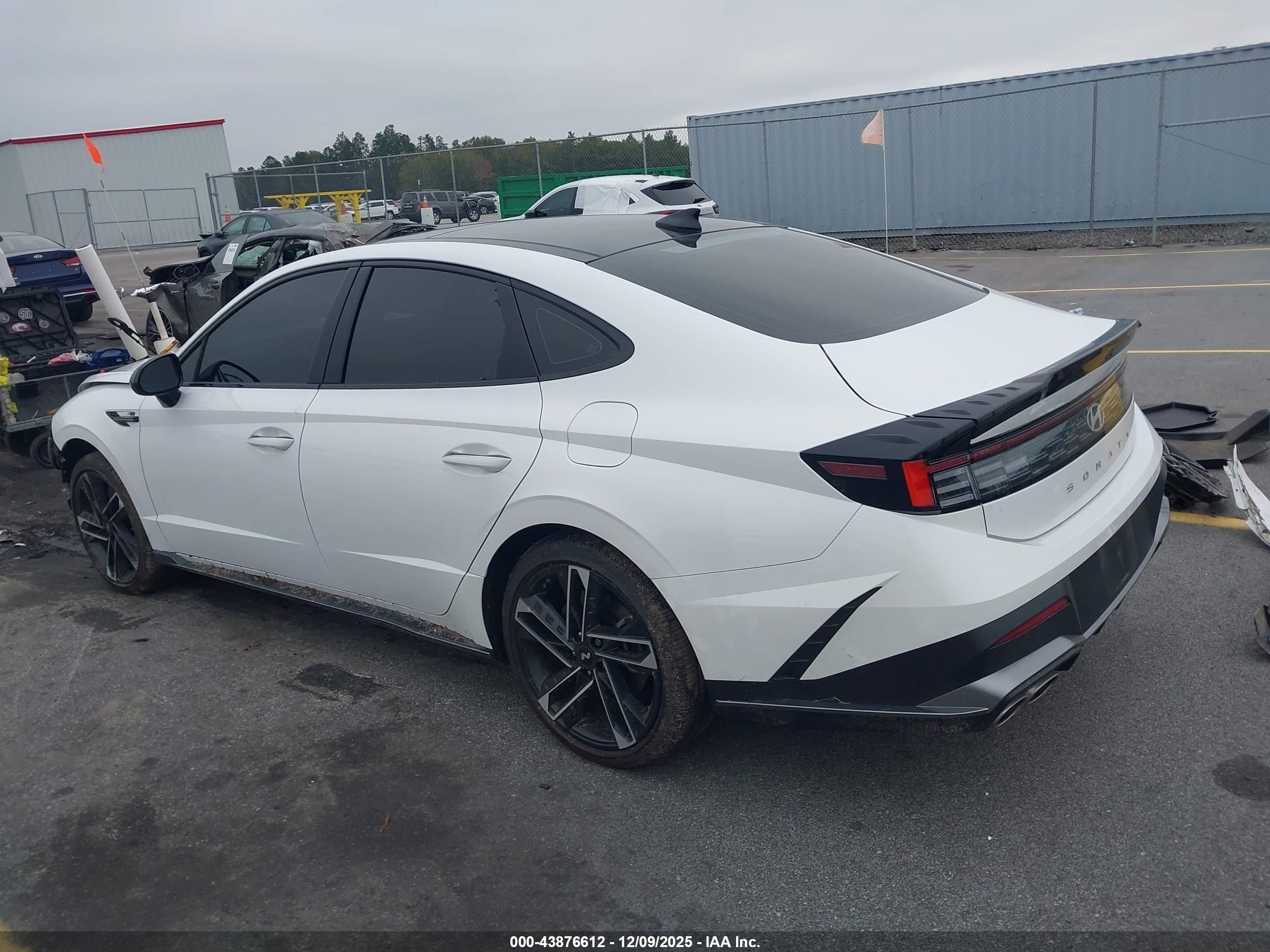 HYUNDAI SONATA image 3