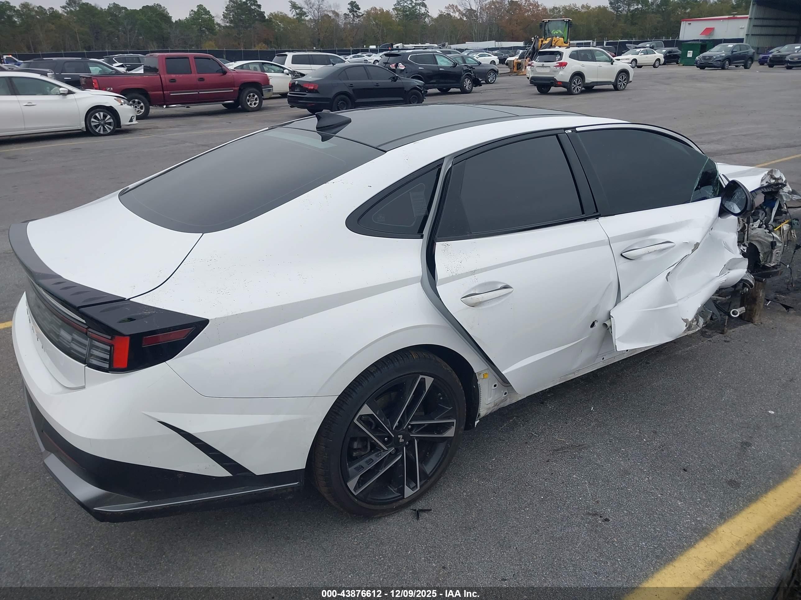 HYUNDAI SONATA image 4