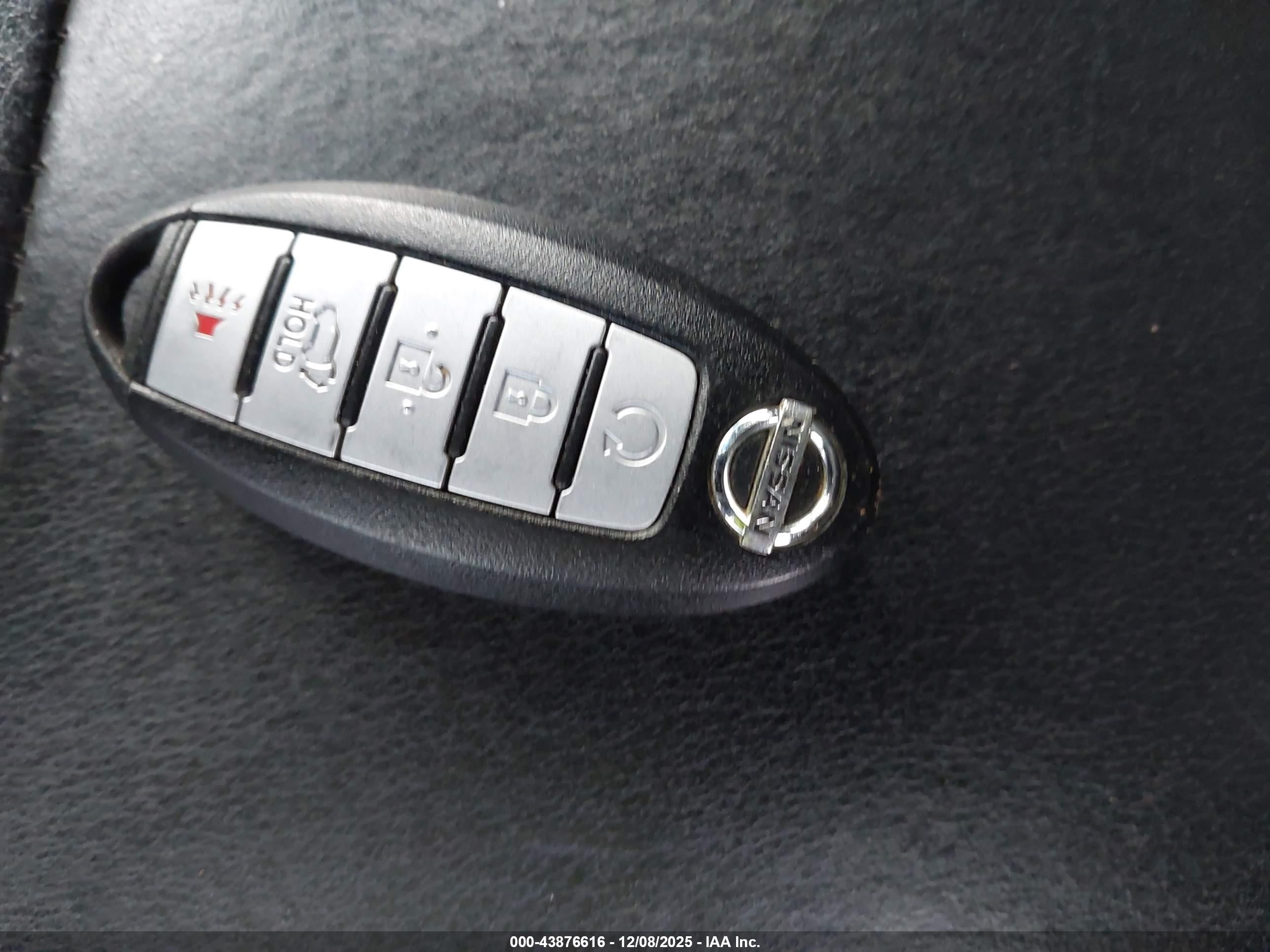 NISSAN PATHFINDER image 11